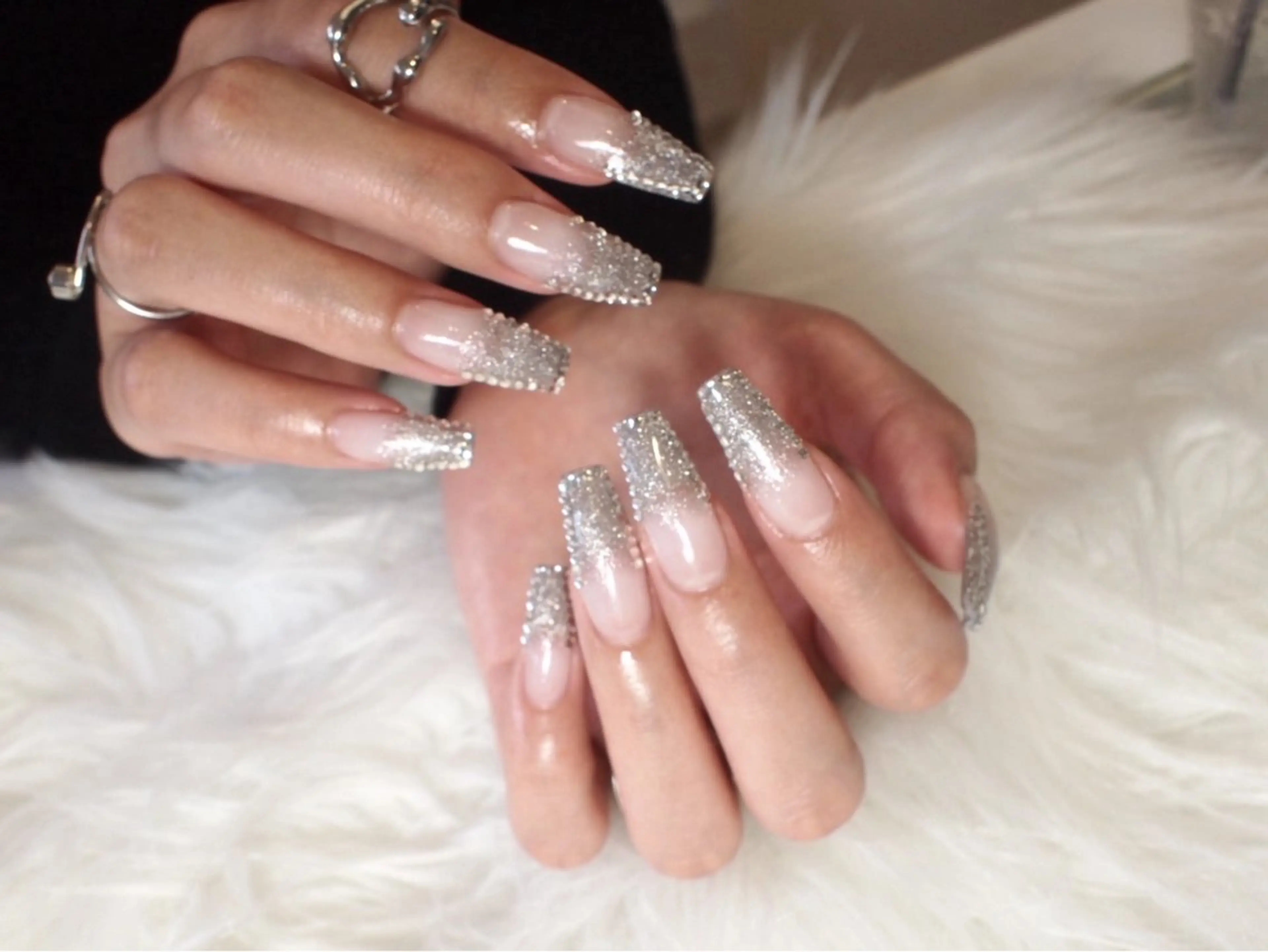 ネイル フレンチネイル ストーンネイル 【ＯＲＧＡＮ】 nailのネイルデザイン