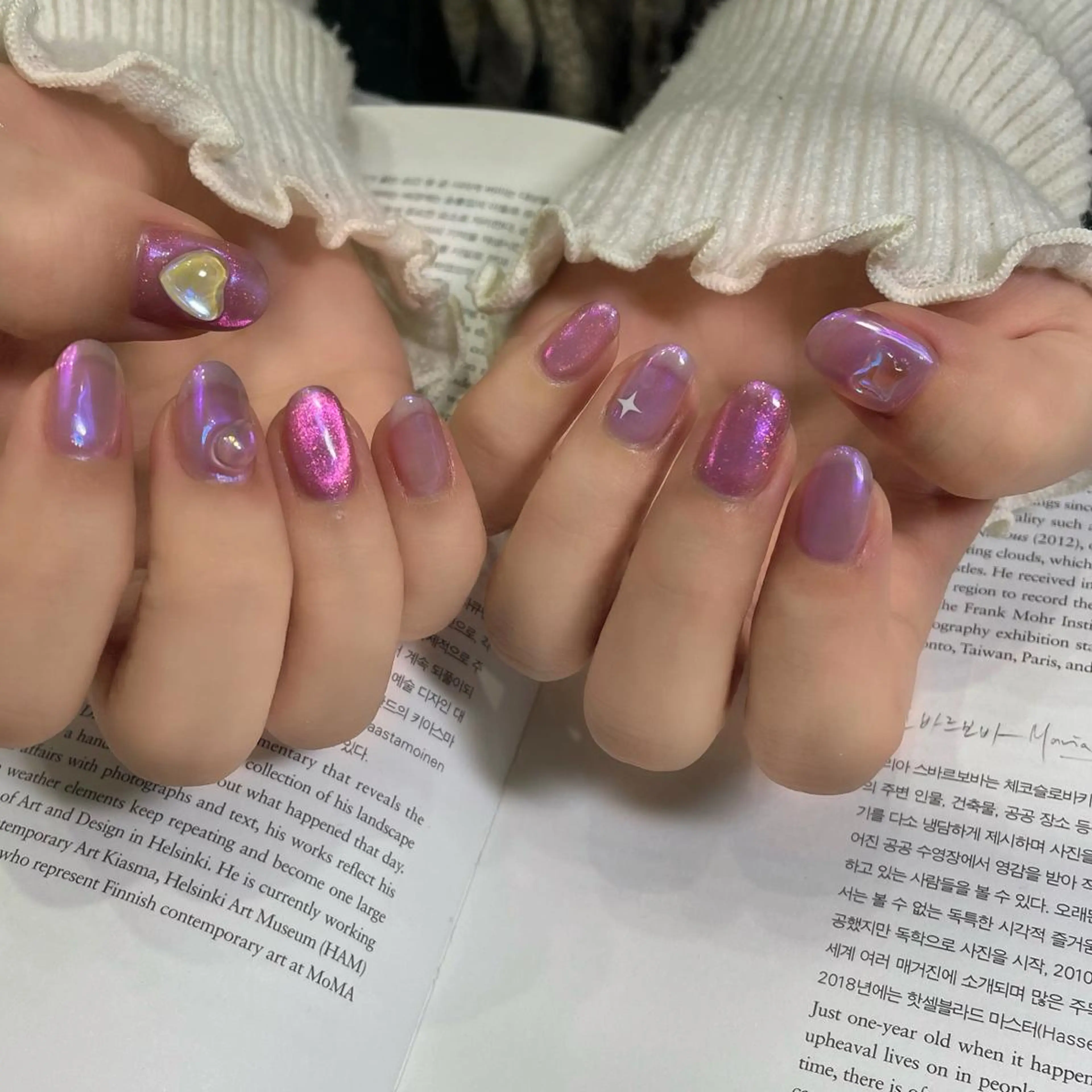 ネイル 氷ネイル・うるうるネイル マグネットネイル ハンドネイル ネイルズシャトン🪡 ネイリスト齊藤のネイルデザイン