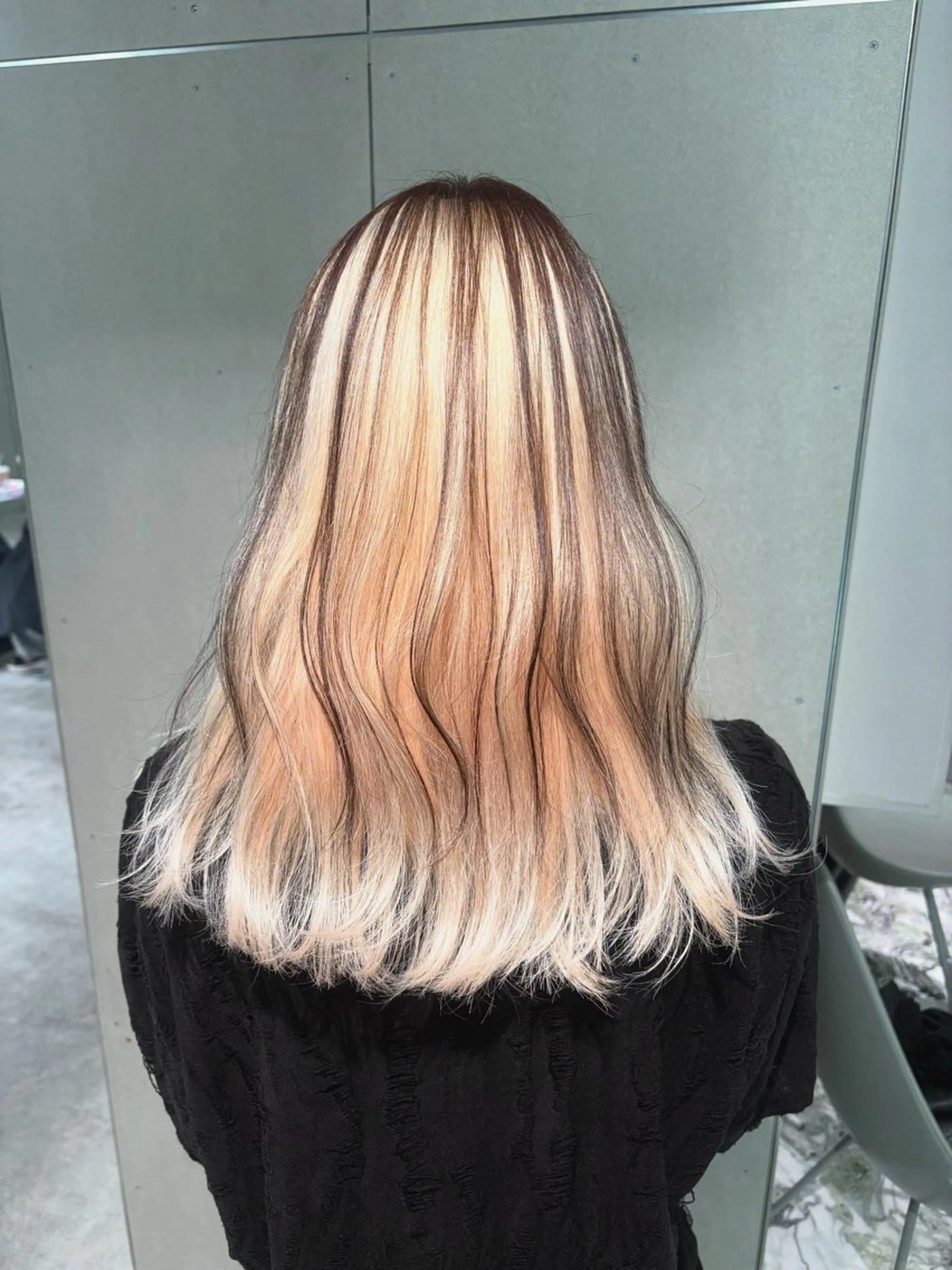 【新規限定】ケアブリーチ2回＋カラー＋ケア剤＋デザインの写真