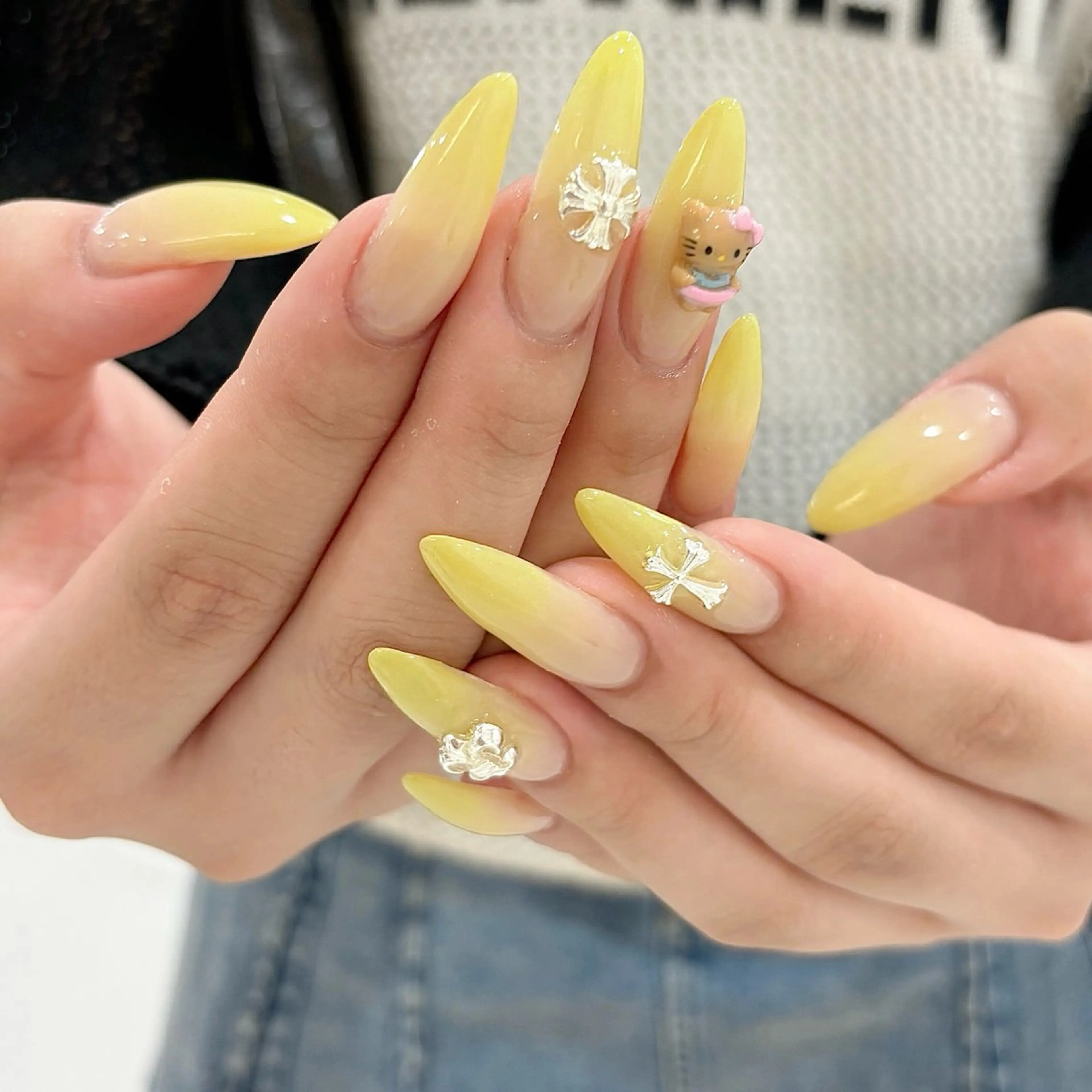 ネイル グラデーション 夏ネイル ハンドネイル FLY Nail Salonのネイルデザイン