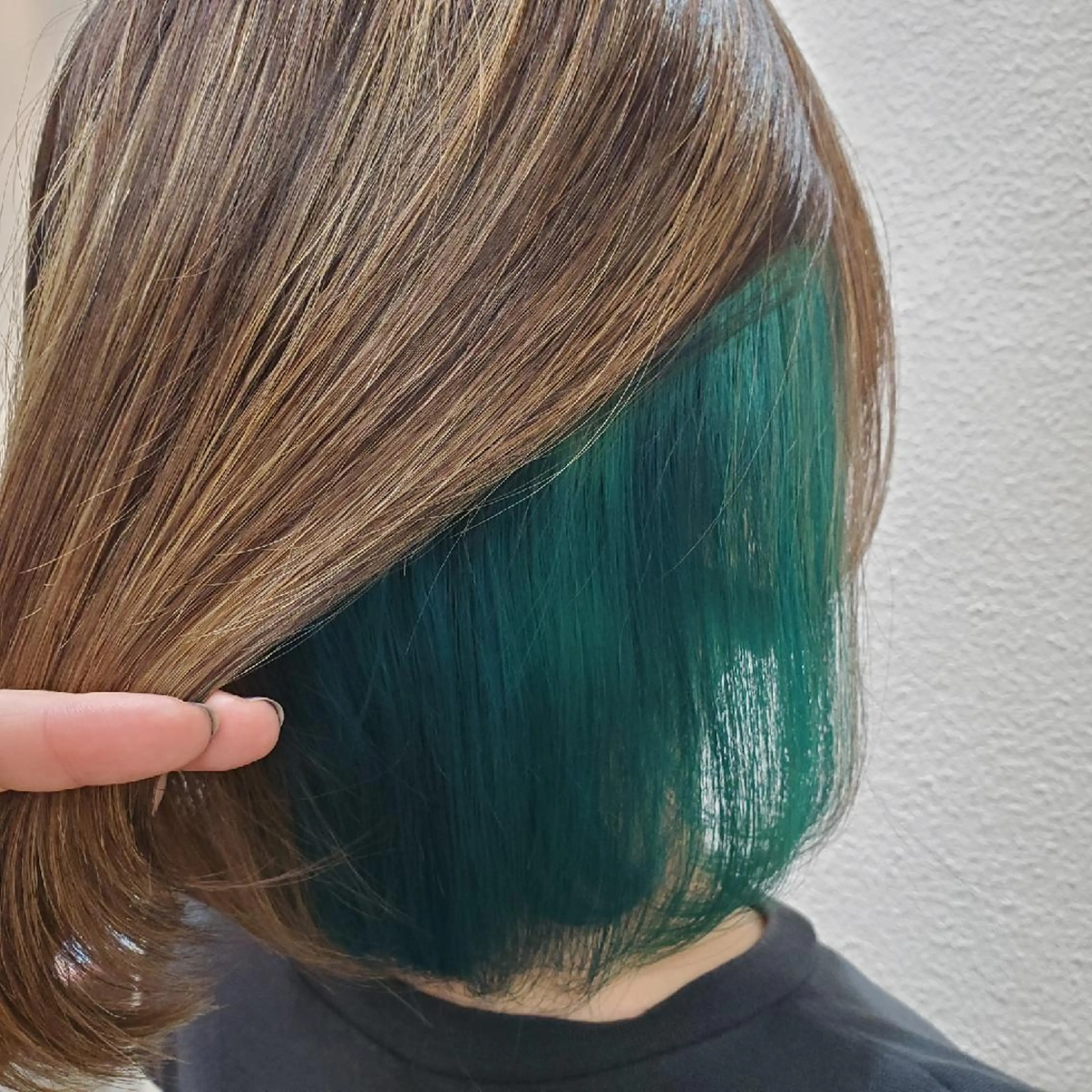 ミディアム カラー 推しアニメカラー🌈 ツヤ透明感カラー🦄のヘアスタイル