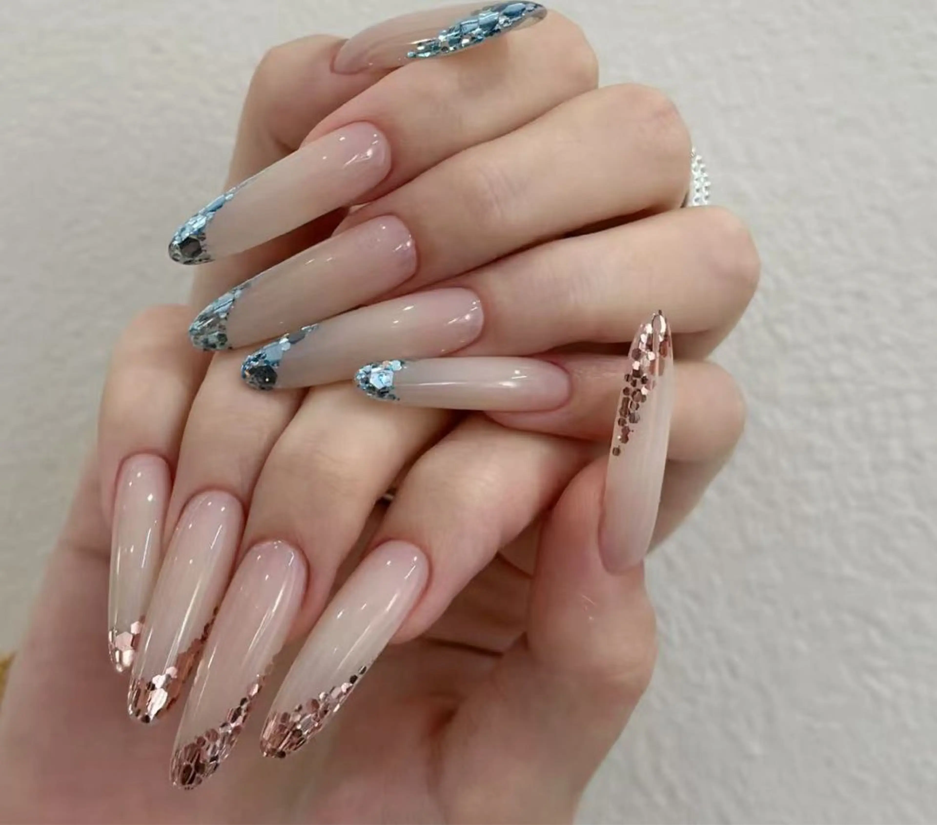 ネイル オーロラネイル チークネイル フレンチネイル ガラスフレンチ グラデーション 🎀 あやのネイルデザイン