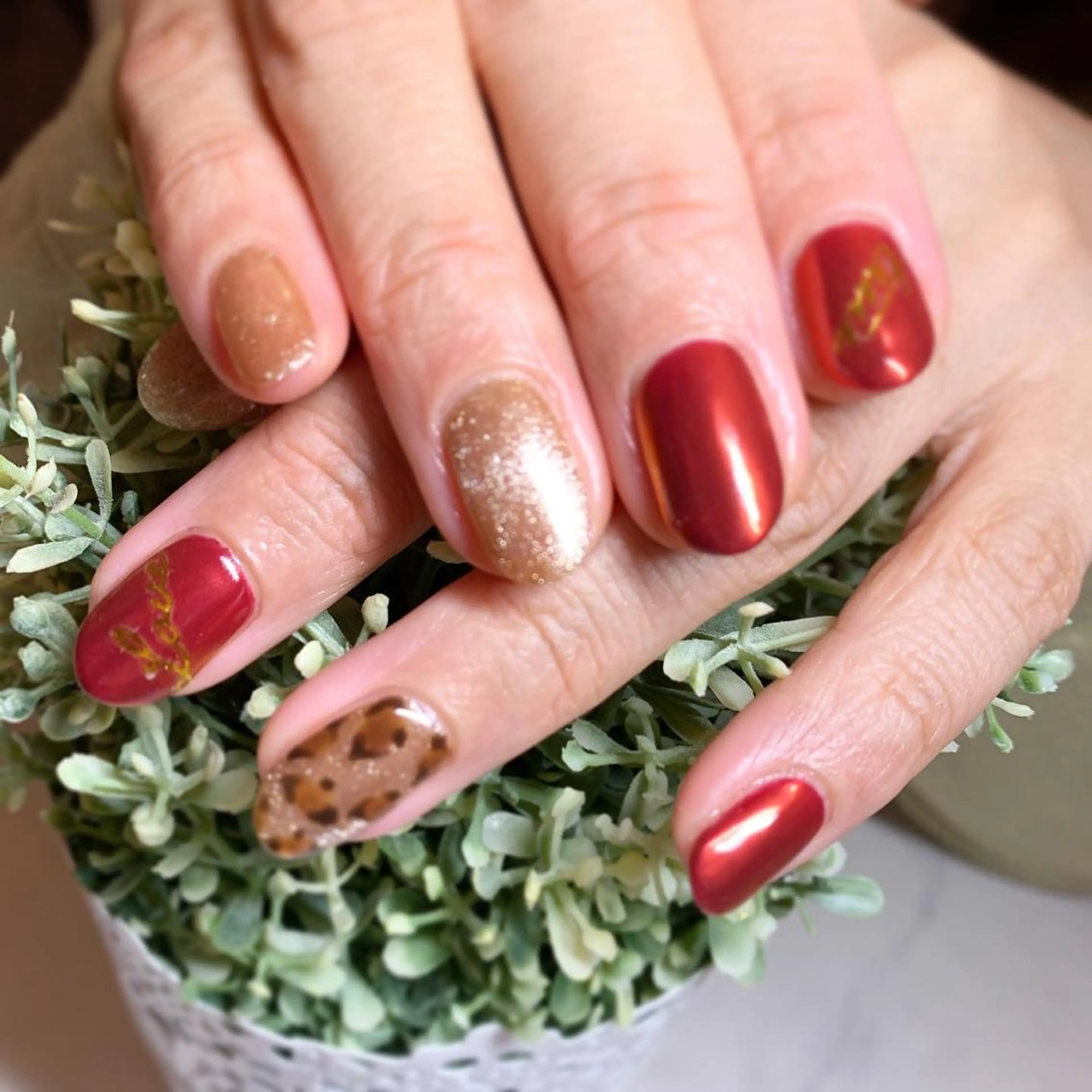 ネイル 髙城 亜紀のネイルデザイン