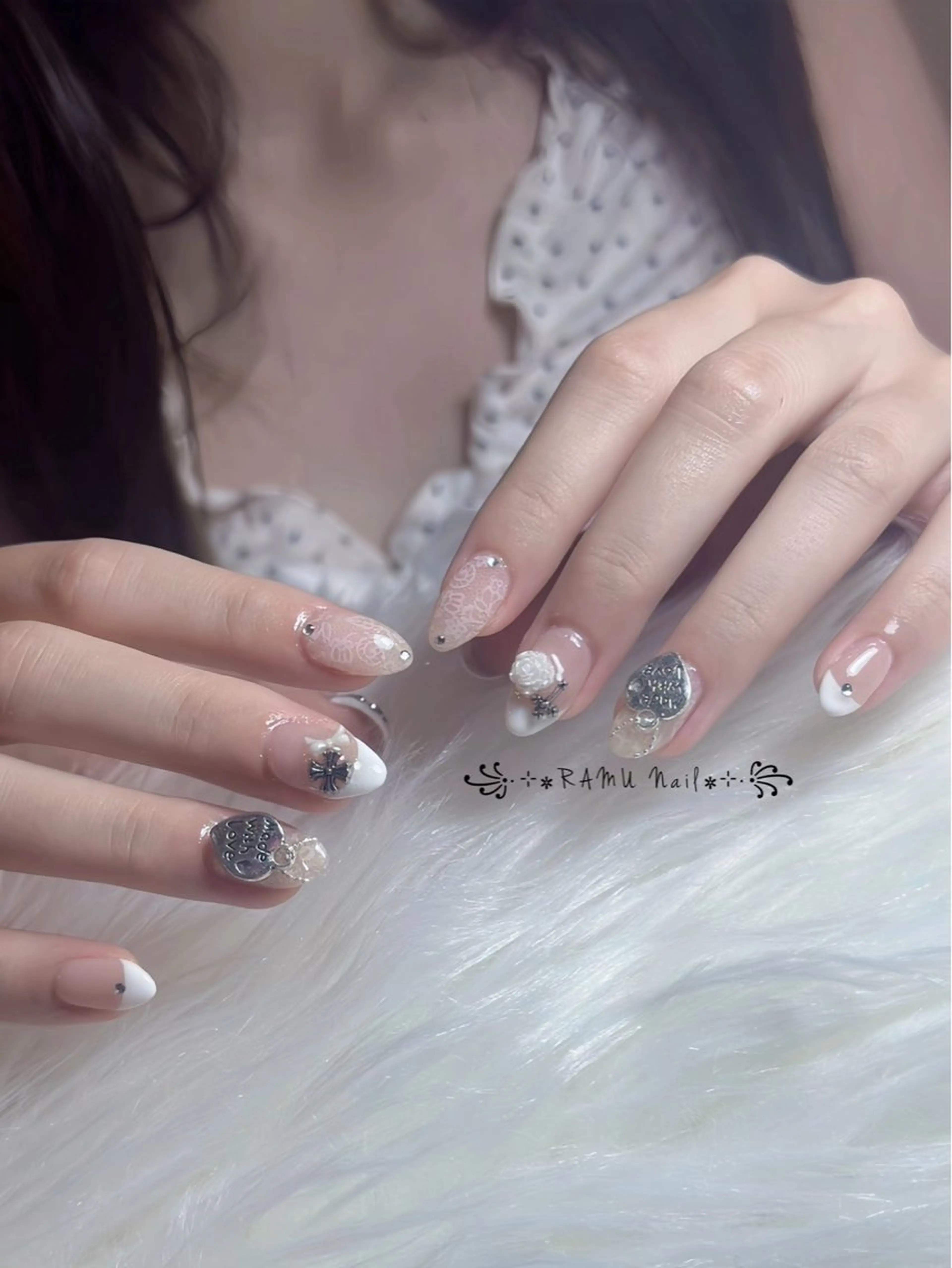 ネイル キラキラネイル マグネットネイル ミラーネイル ピンク 夏ネイル ハンドネイル RAMU Nail 恵比寿店のネイルデザイン