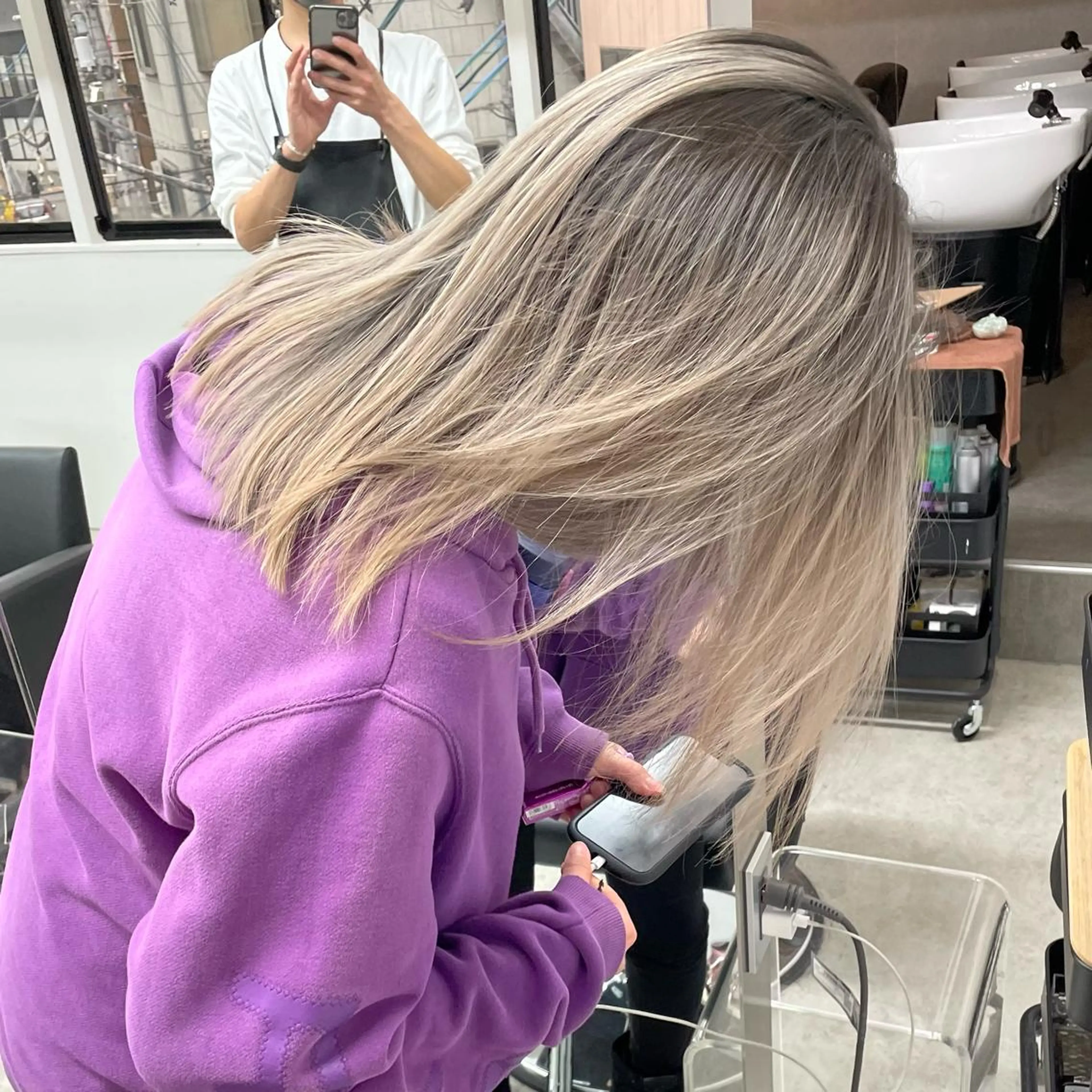 セミロング カラー パーマ ヘアアレンジ メンズ キッズ ネイル マツエク・マツパ アイブロウ メンズバレイヤージュ メンズブリーチ フェードカット メンズハイライト メンズハイトーン 髪質改善🇰🇷 レイヤーカット/梅田のヘアスタイル