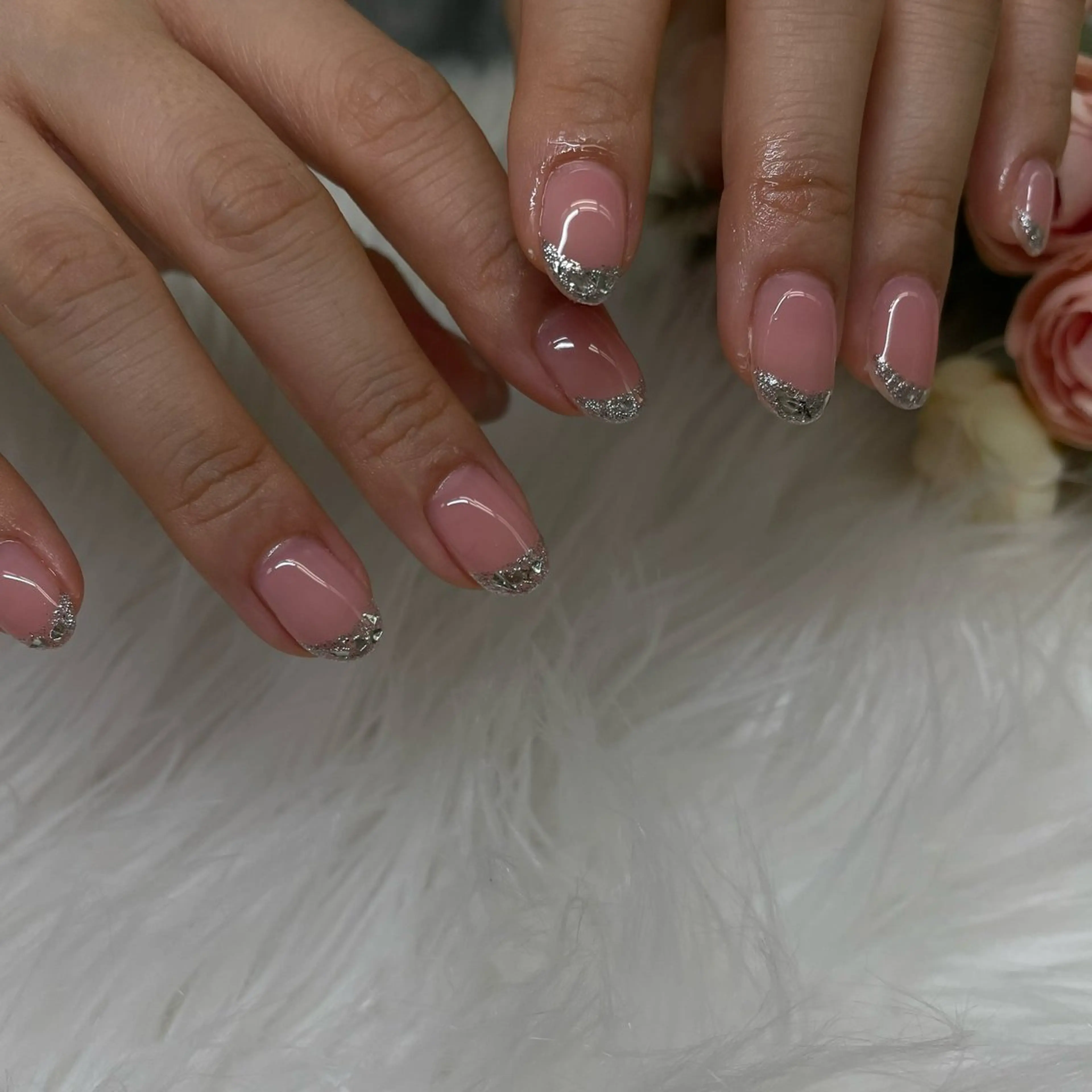 ネイル フレンチネイル ガラスフレンチ キラキラネイル 韓国ネイル ワンホンネイル ハンドネイル フットネイル chai大阪上本町 sayakaのネイルデザイン