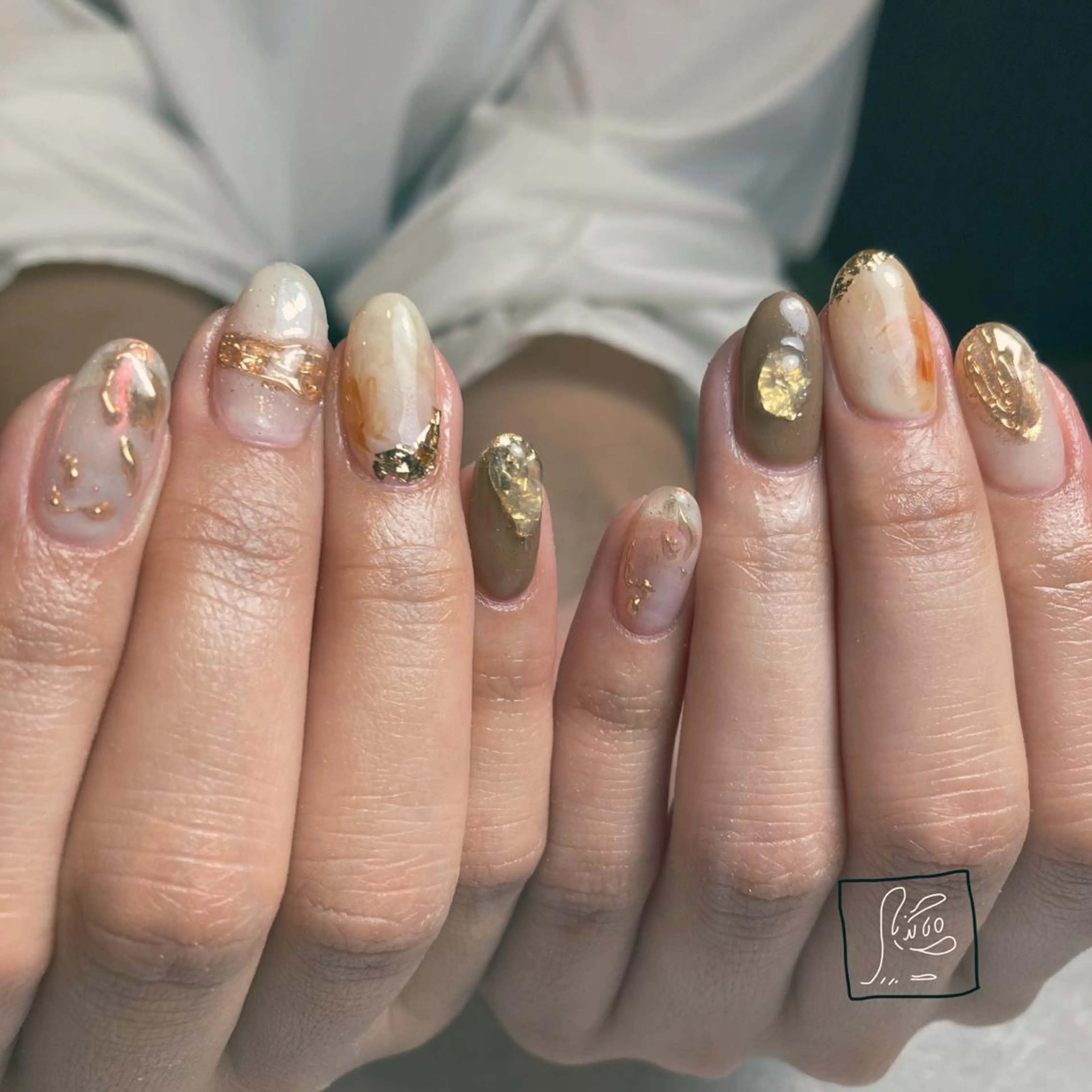 ネイル アートネイル クリアネイル ニュアンスネイル オフィスネイル ワンカラーネイル ハンドネイル chik所属・hamaguchi licoのネイルデザイン