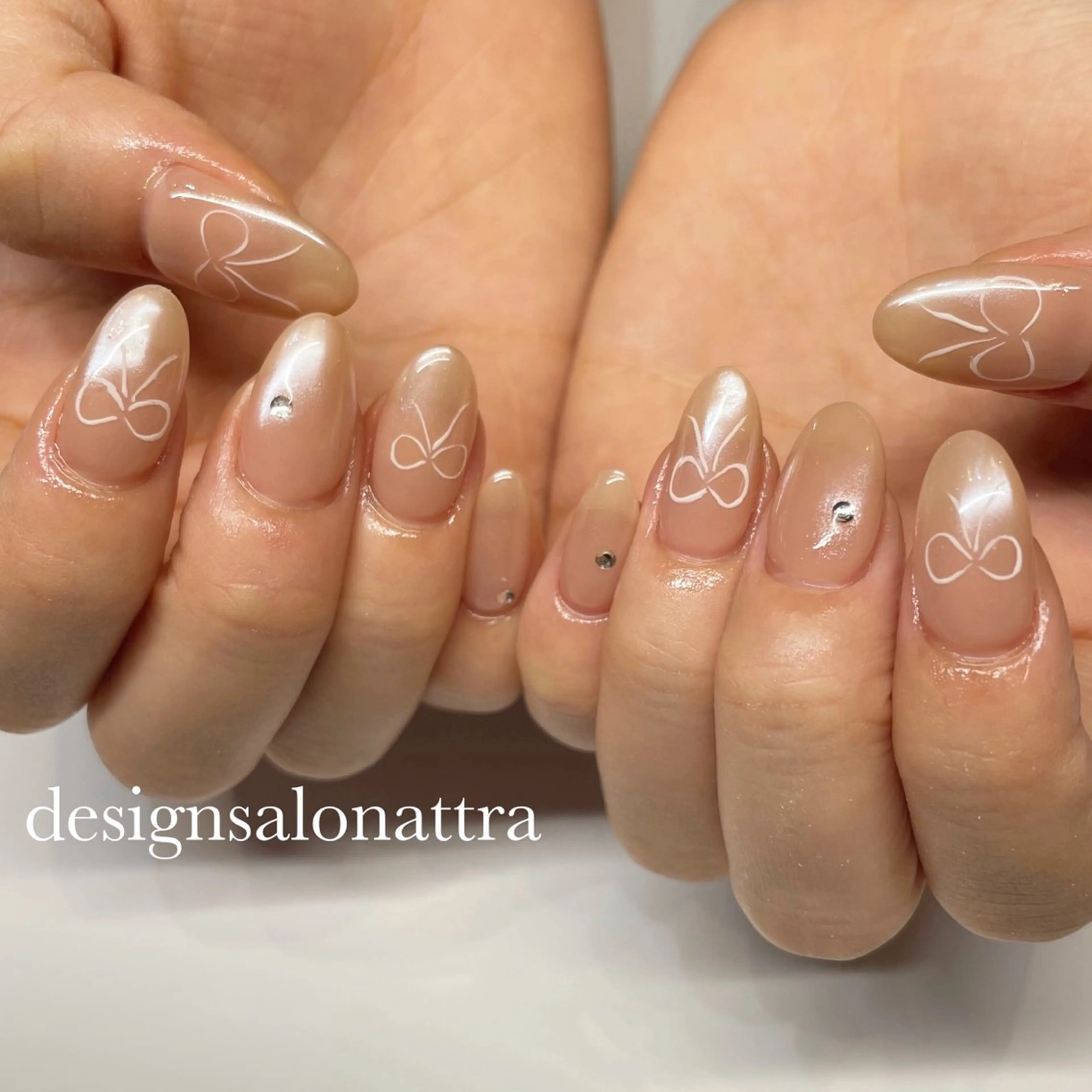 ネイル フラッシュネイル ジェルネイル キラキラネイル マグネットネイル 持ち込み ハンドネイル 糀屋 彩奈のネイルデザイン