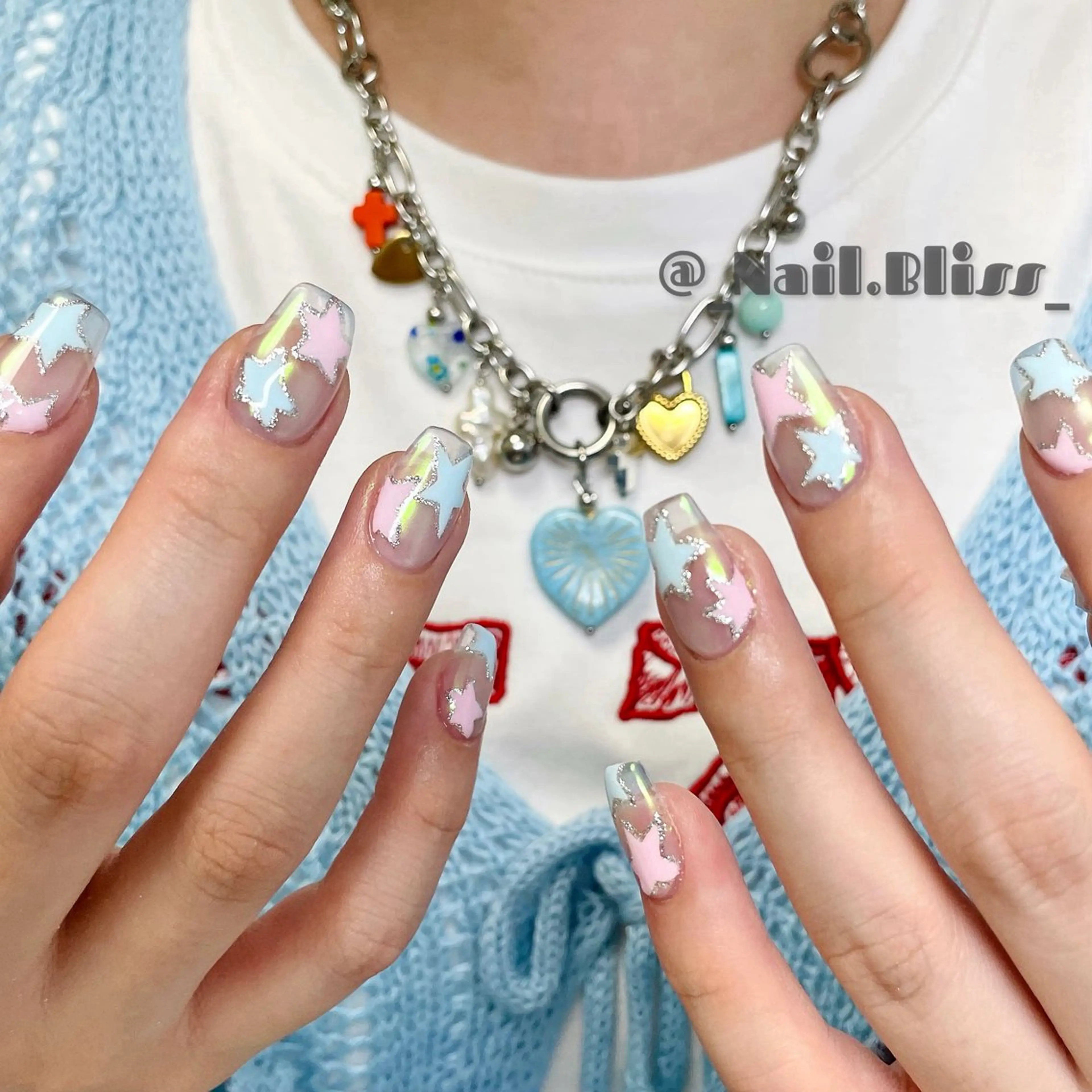 ネイル オーロラネイル 持ち込み ハンドネイル NAIL BLISSのネイルデザイン