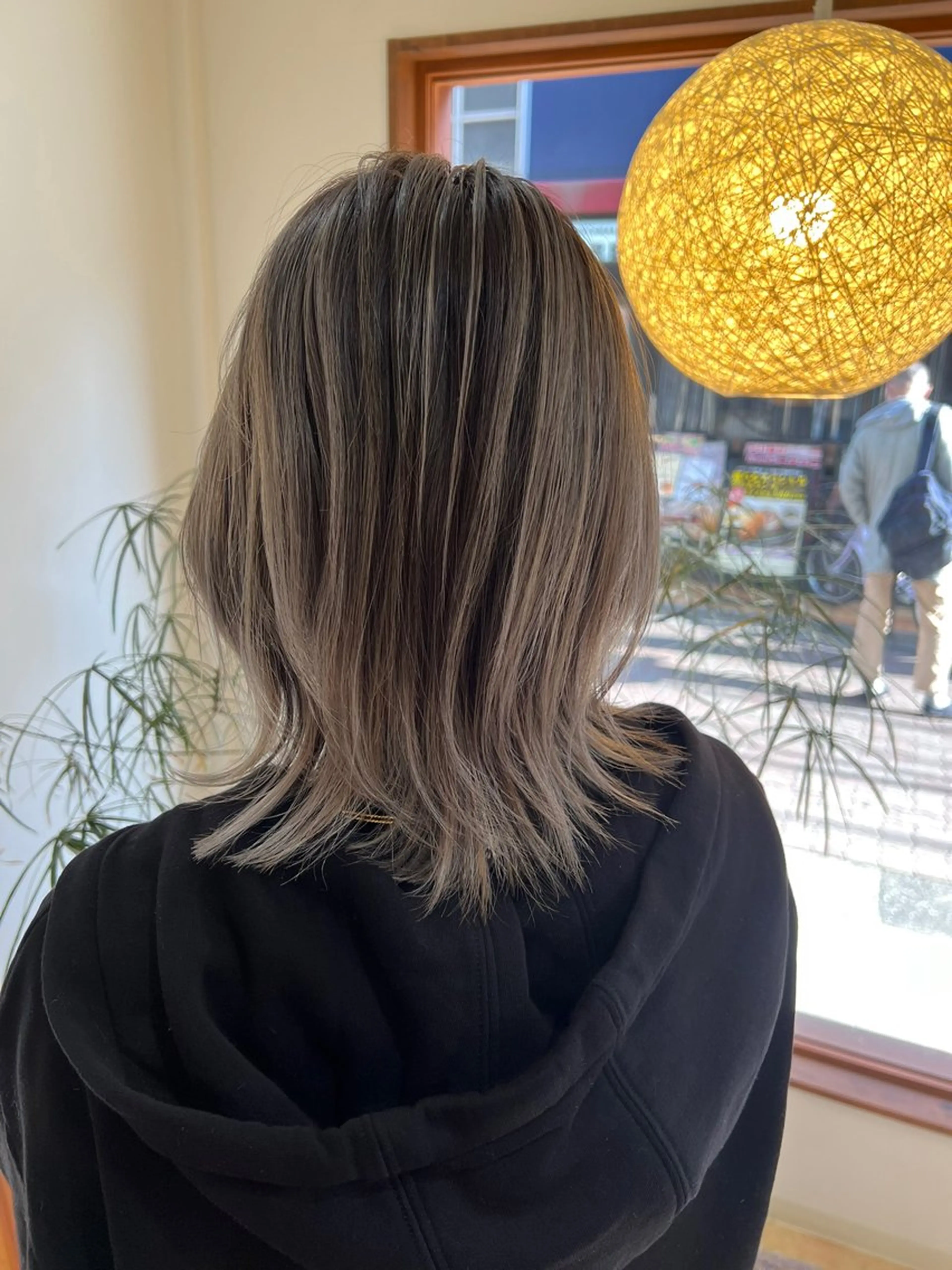 セミロング トリートメント カット ヘアカラー トリートメント 【🌟白髪ぼかし🌟 】レイヤー‼️長谷川のヘアスタイル