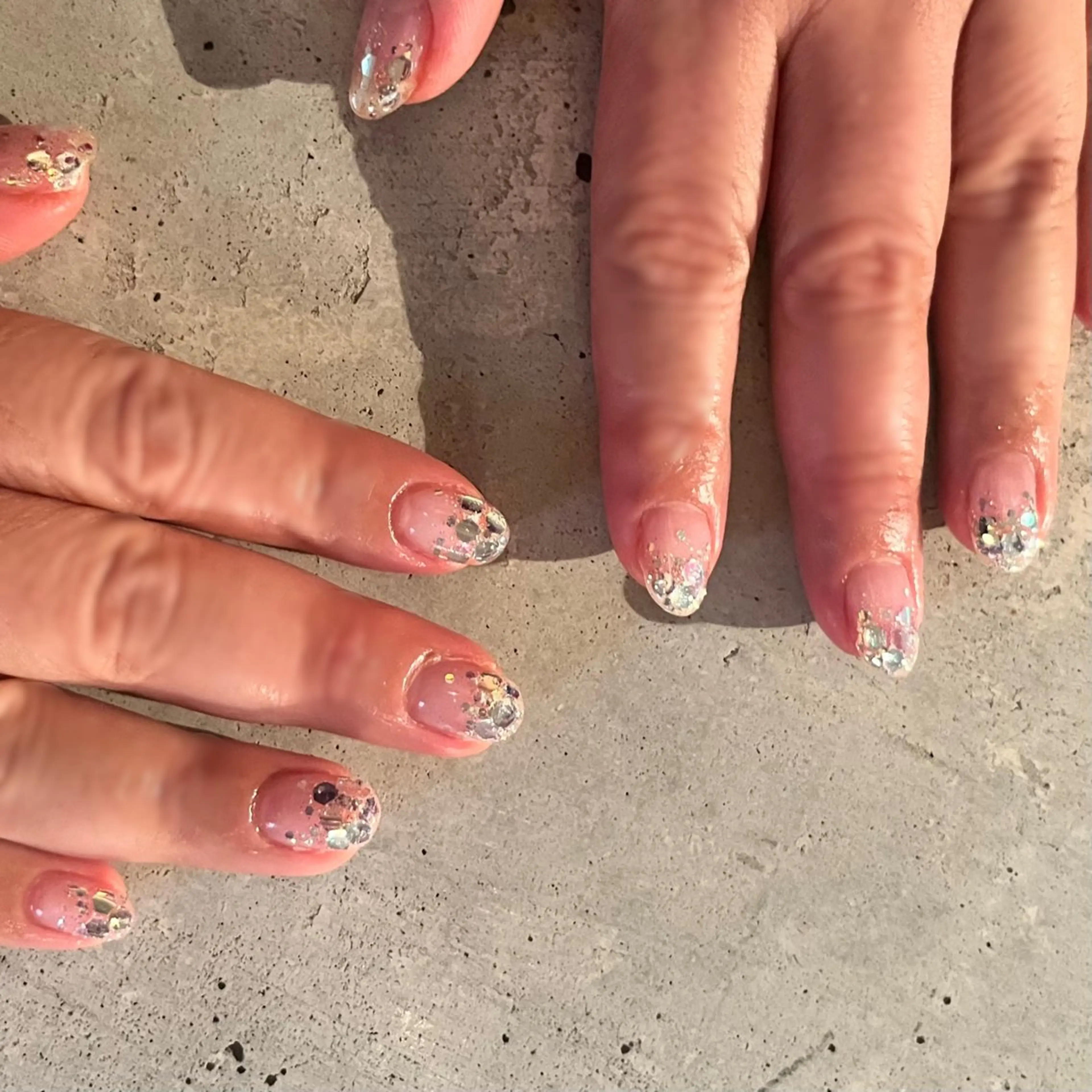 ネイル グラデーション ラメ(グリッター) ラメグラデーション ハンドネイル DariL Ayaのネイルデザイン