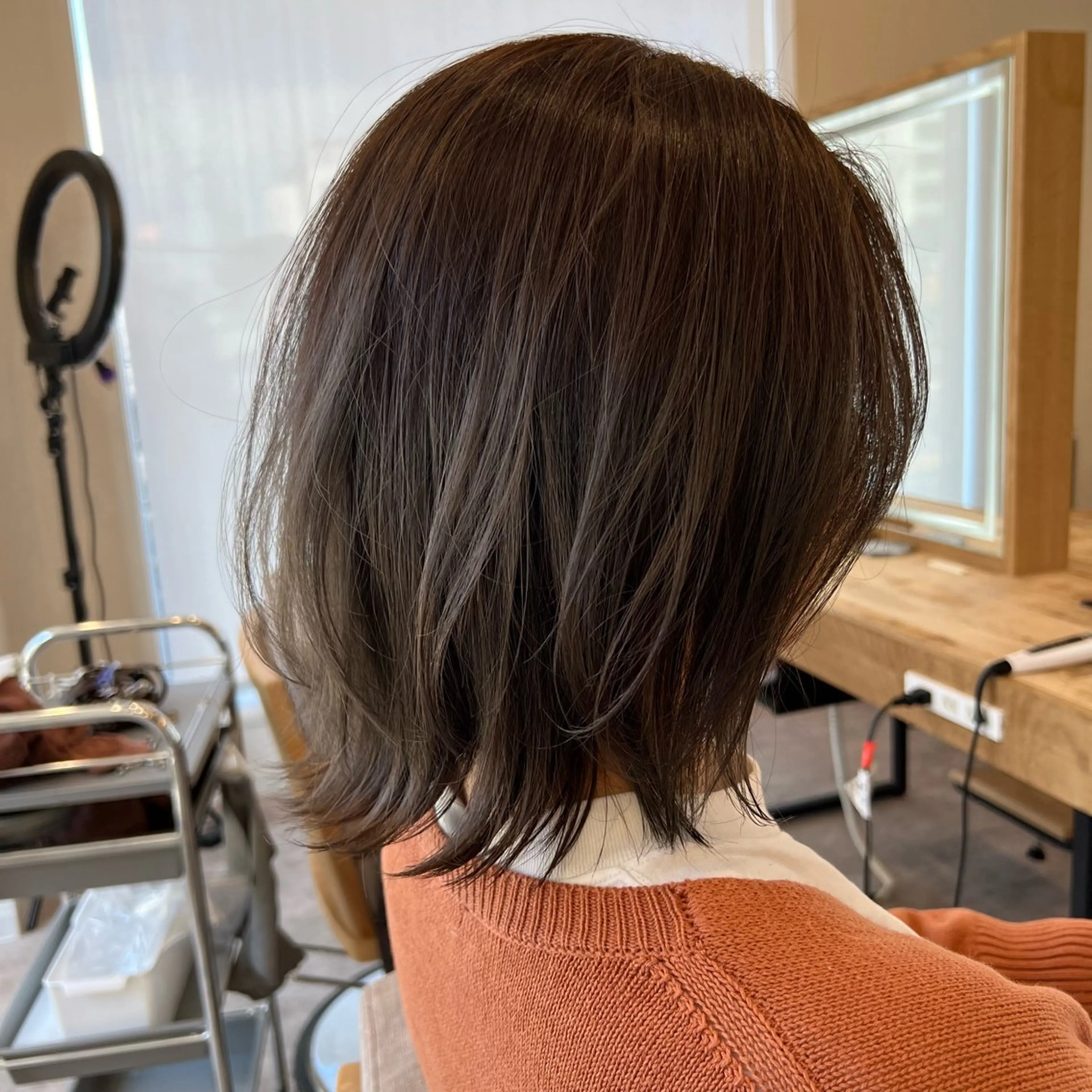 ミディアム カラー 小田 亮のヘアスタイル