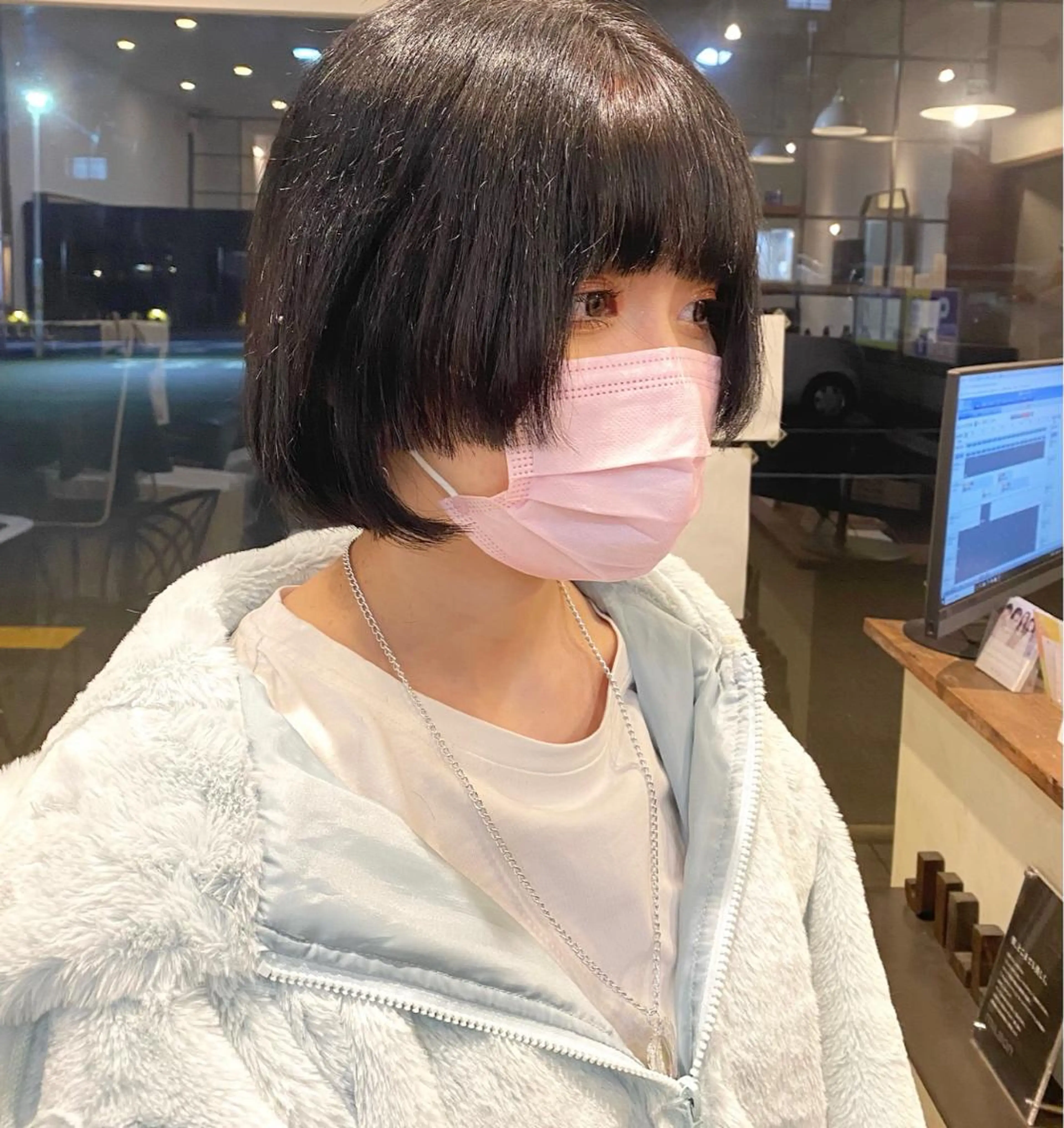 ミディアム ヘアアレンジ 切りっぱなしボブ ボブ 顔周りカット 姫カット 外ハネヘア W EYE BEAUTY 浦和店所属・誉田 美優のマツエク・マツパデザイン