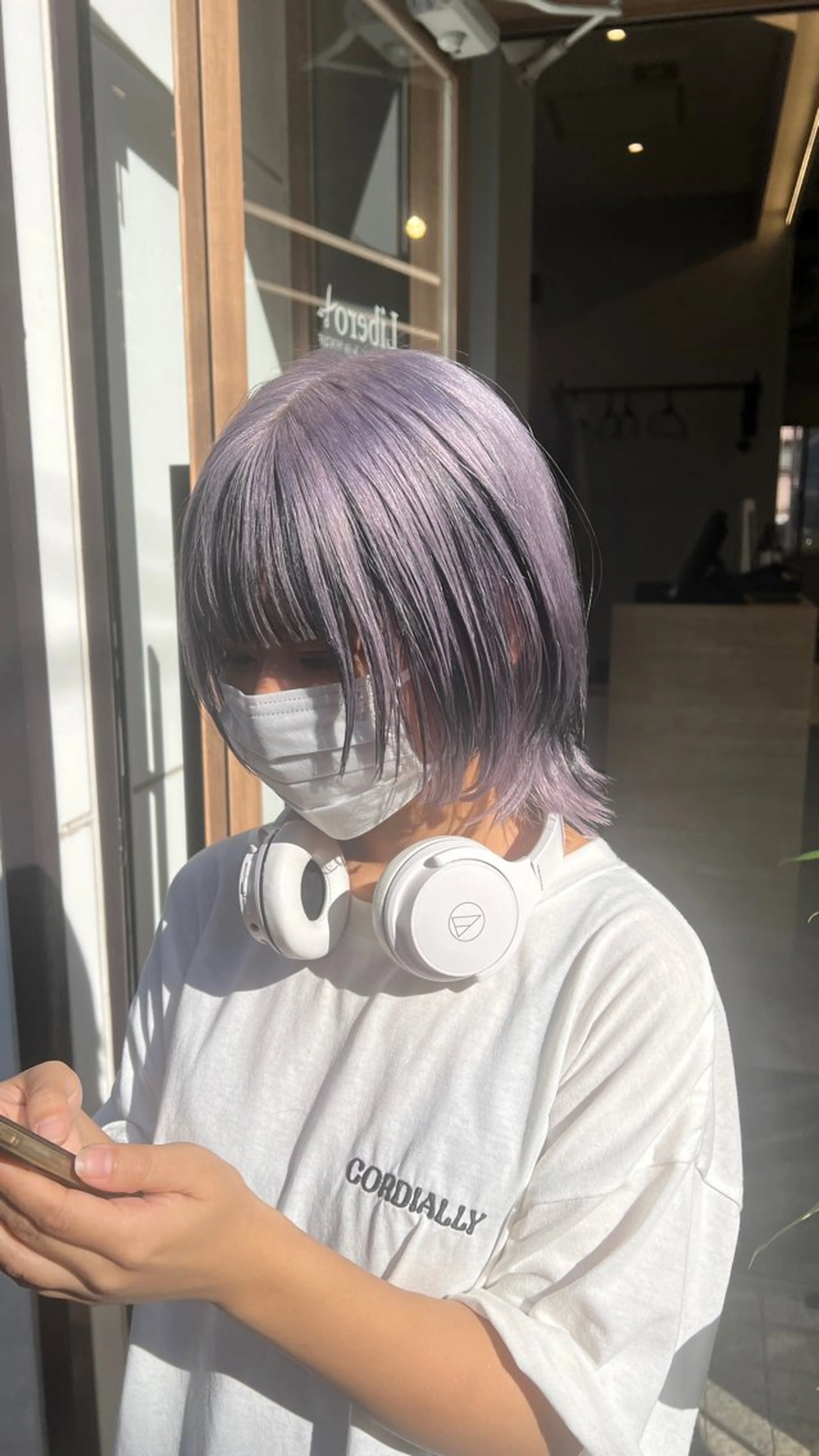 ショート カラー SALOWIN柏Suite所属・ブリーチ毛の縮毛矯正 ハイトーン/岡本智樹のヘアスタイル