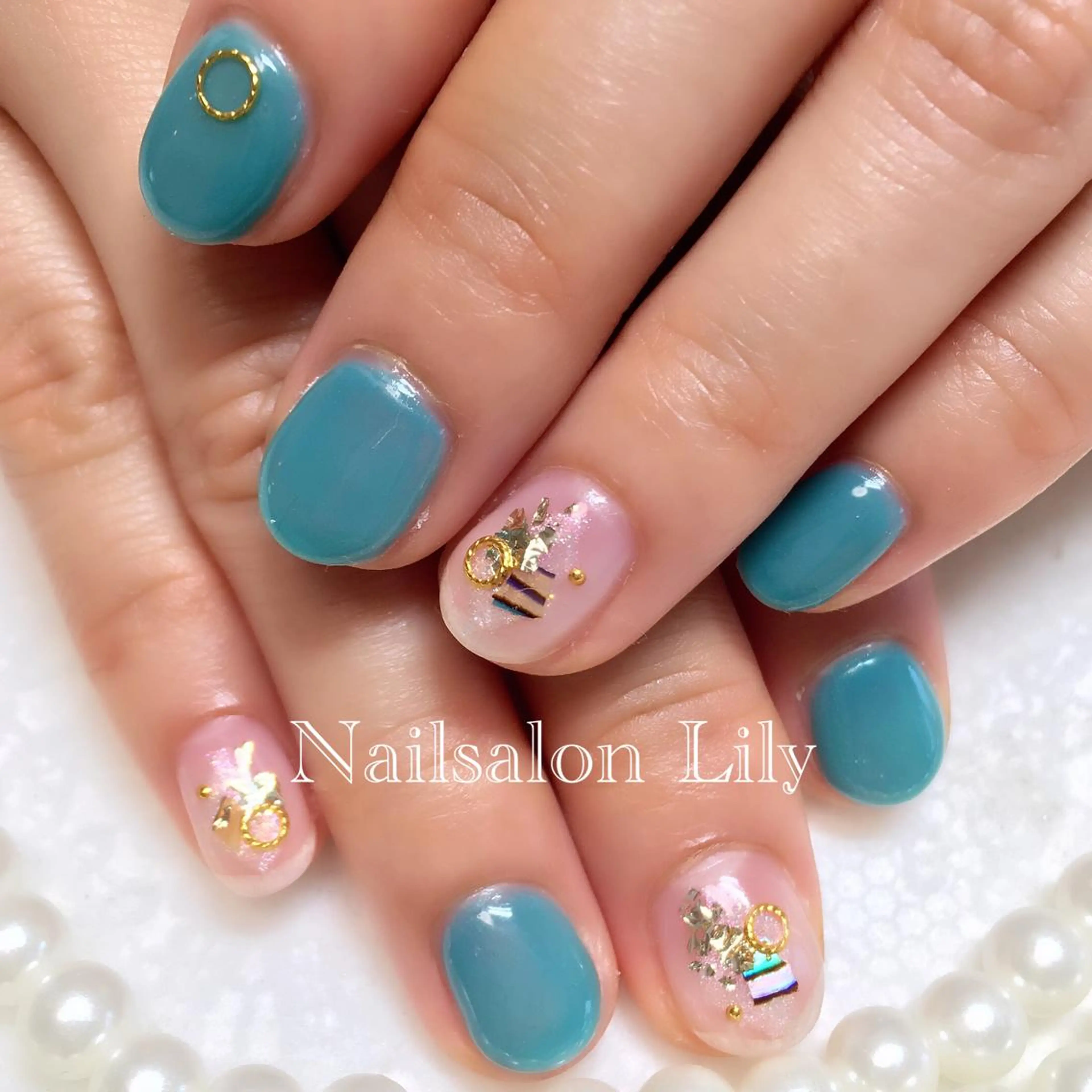 ネイル ブルー Nailsalon Lilyのネイルデザイン