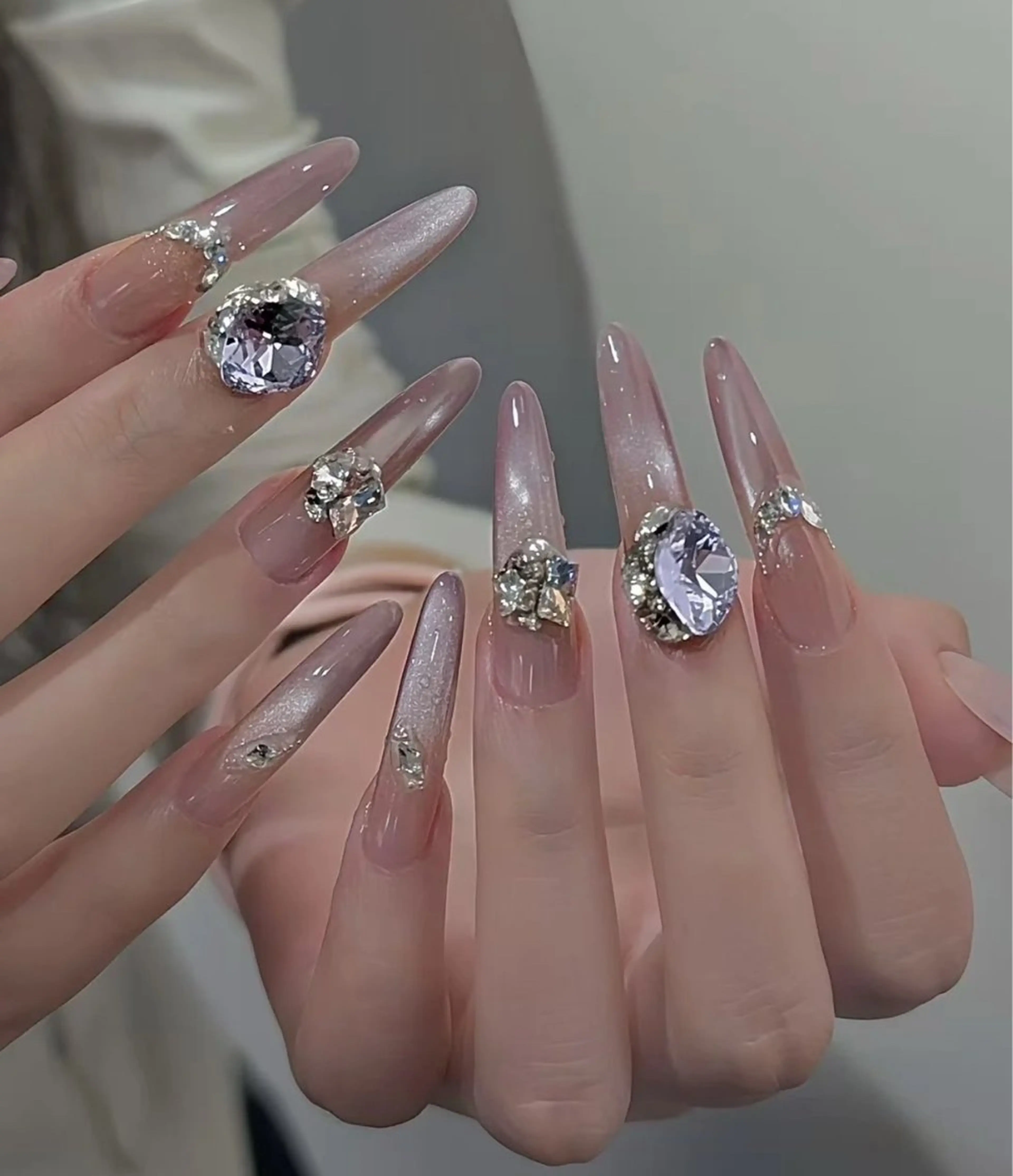 ネイル フットネイル フレンチネイル グラデーション ハート 韓国ネイル ハンドネイル Lynn_ Nailのネイルデザイン
