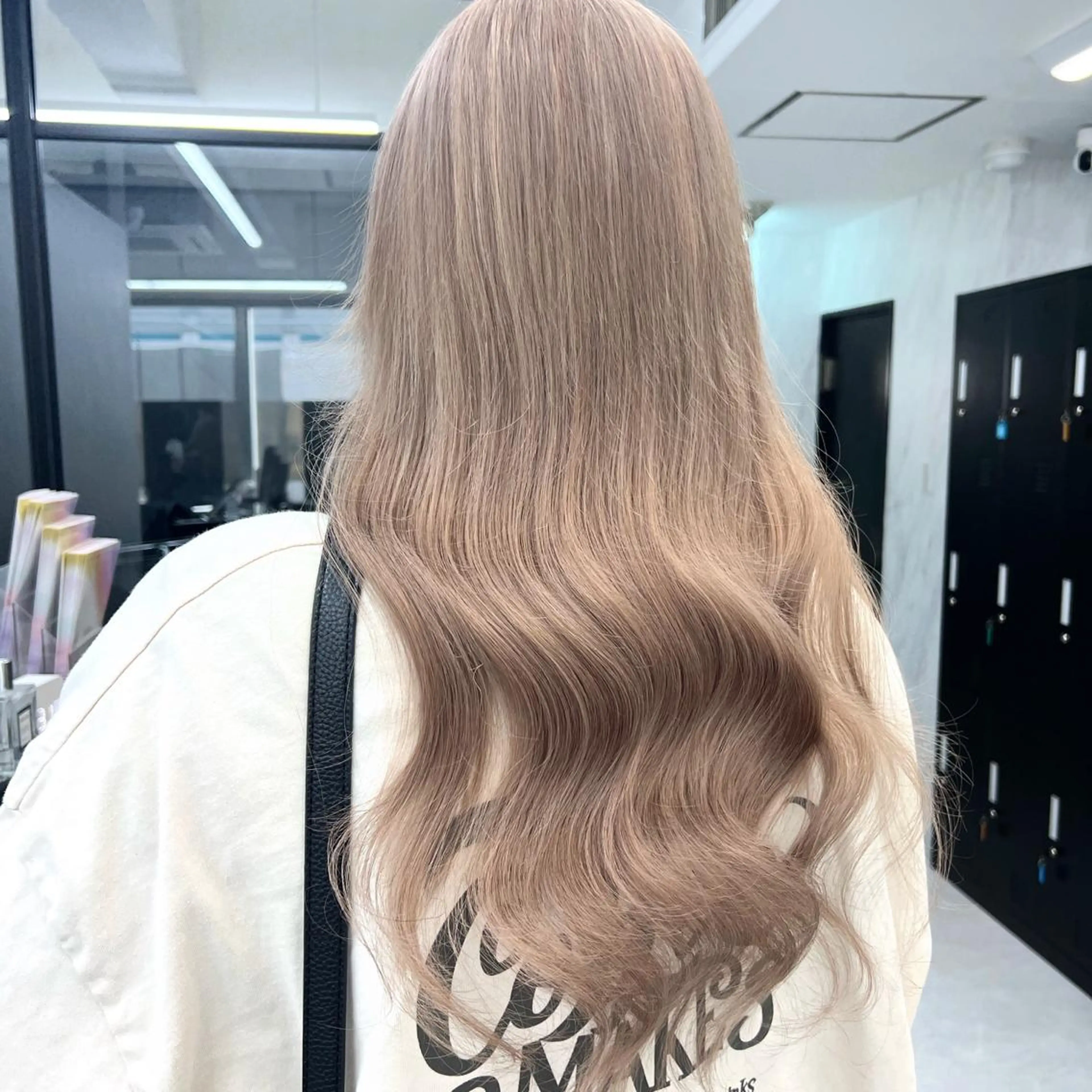 ロング カラー シールエクステ ハイトーンカラー エクステ ヘアカラー エクステ シールエクステ特化 ハイトーン、NANAのヘアスタイル