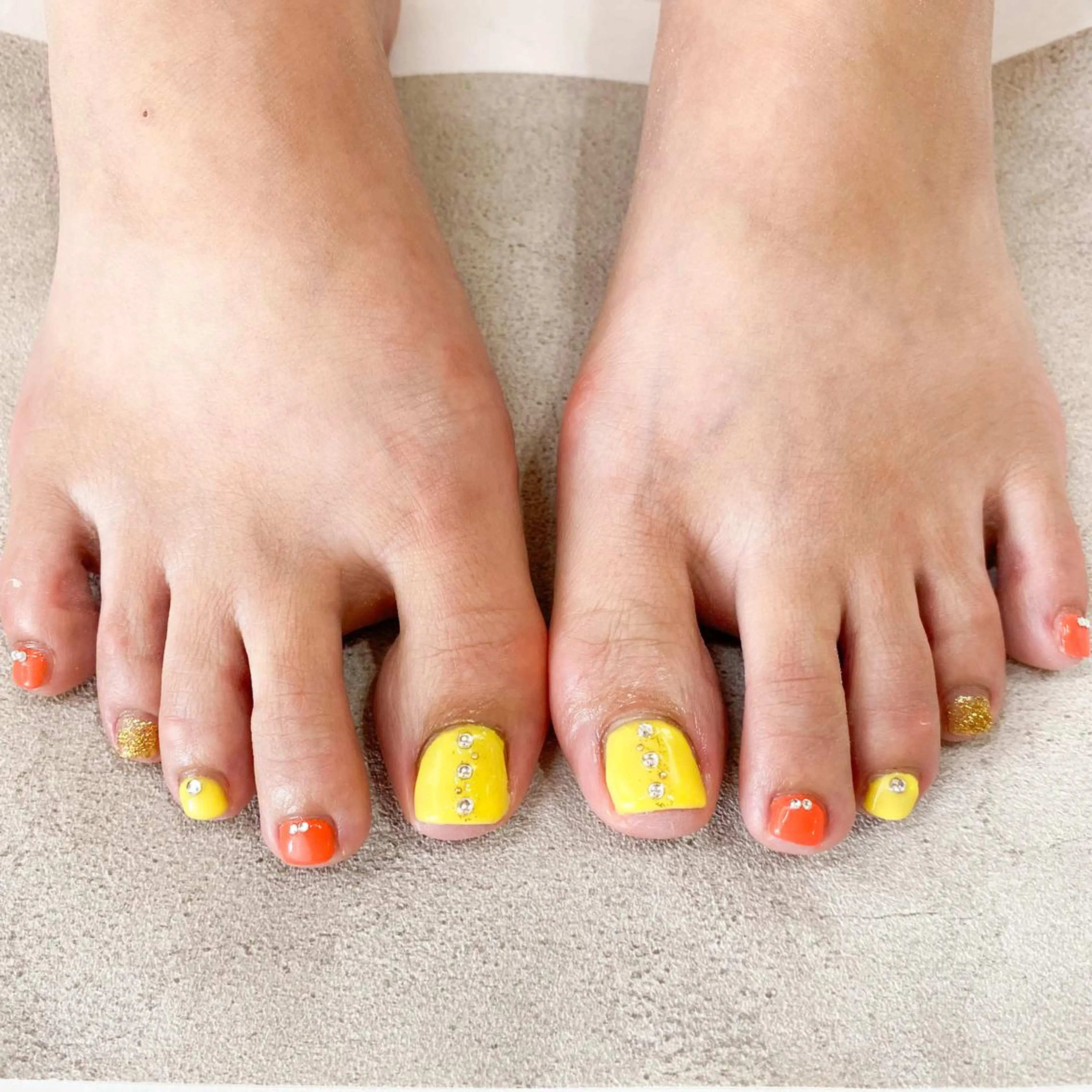 ネイル ゴテゴテ💙ワンホン リオナのネイルデザイン