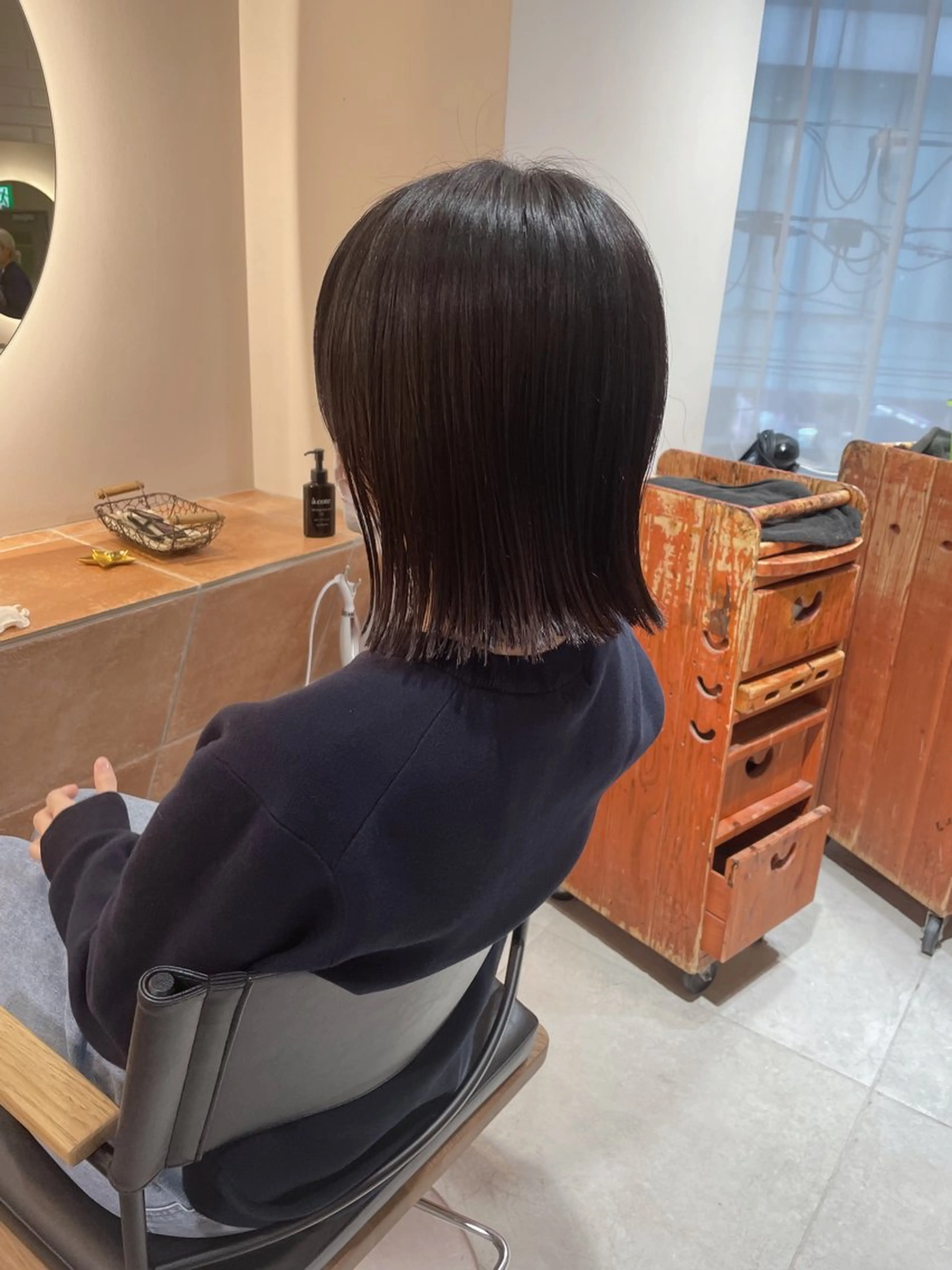 ミディアム 切りっぱなしボブ ボブ 外ハネヘア 切りっぱなしボブ ソノキユウカのヘアスタイル