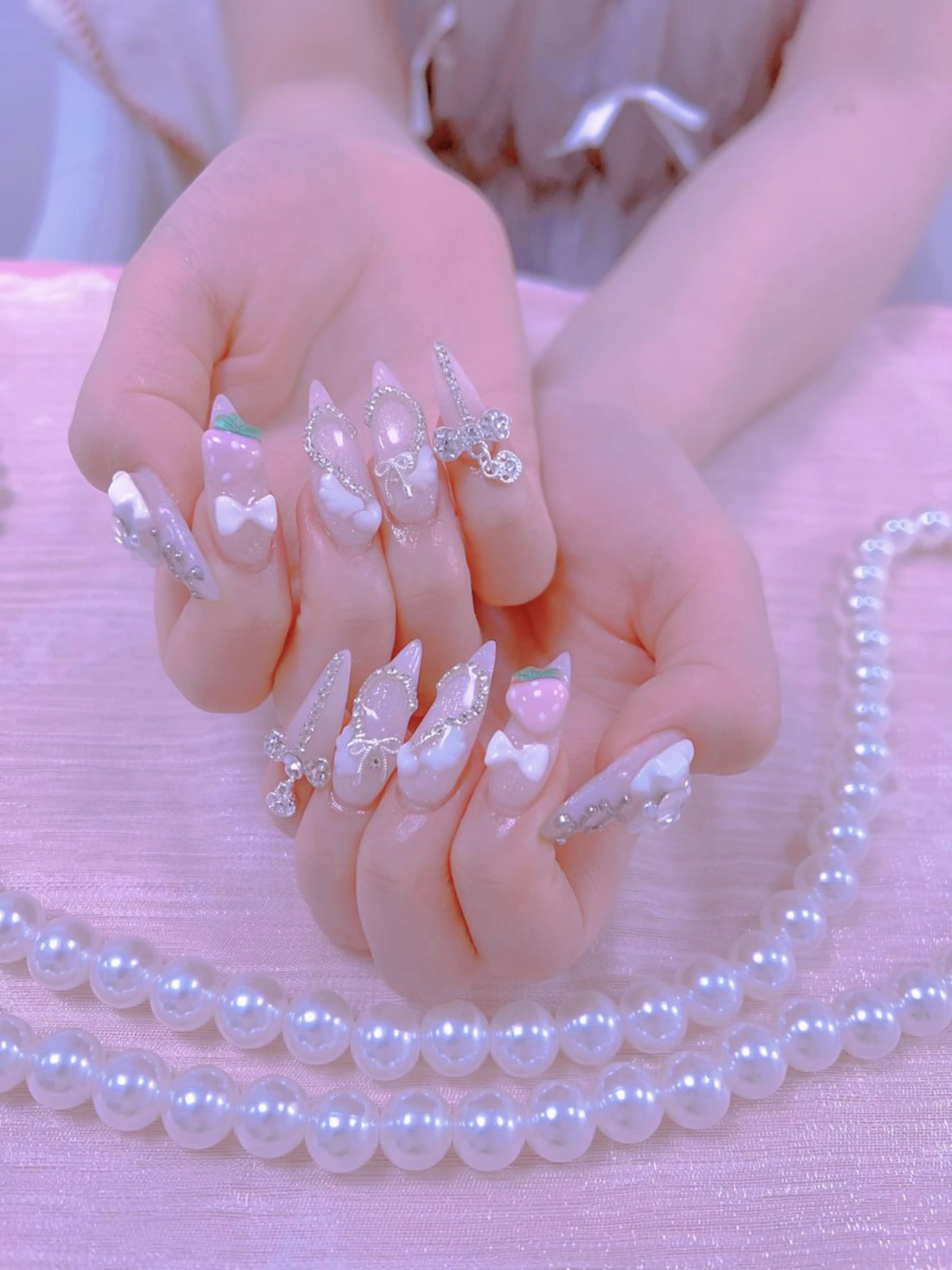 ネイル はぴねす所属・横浜 美夢のネイルデザイン