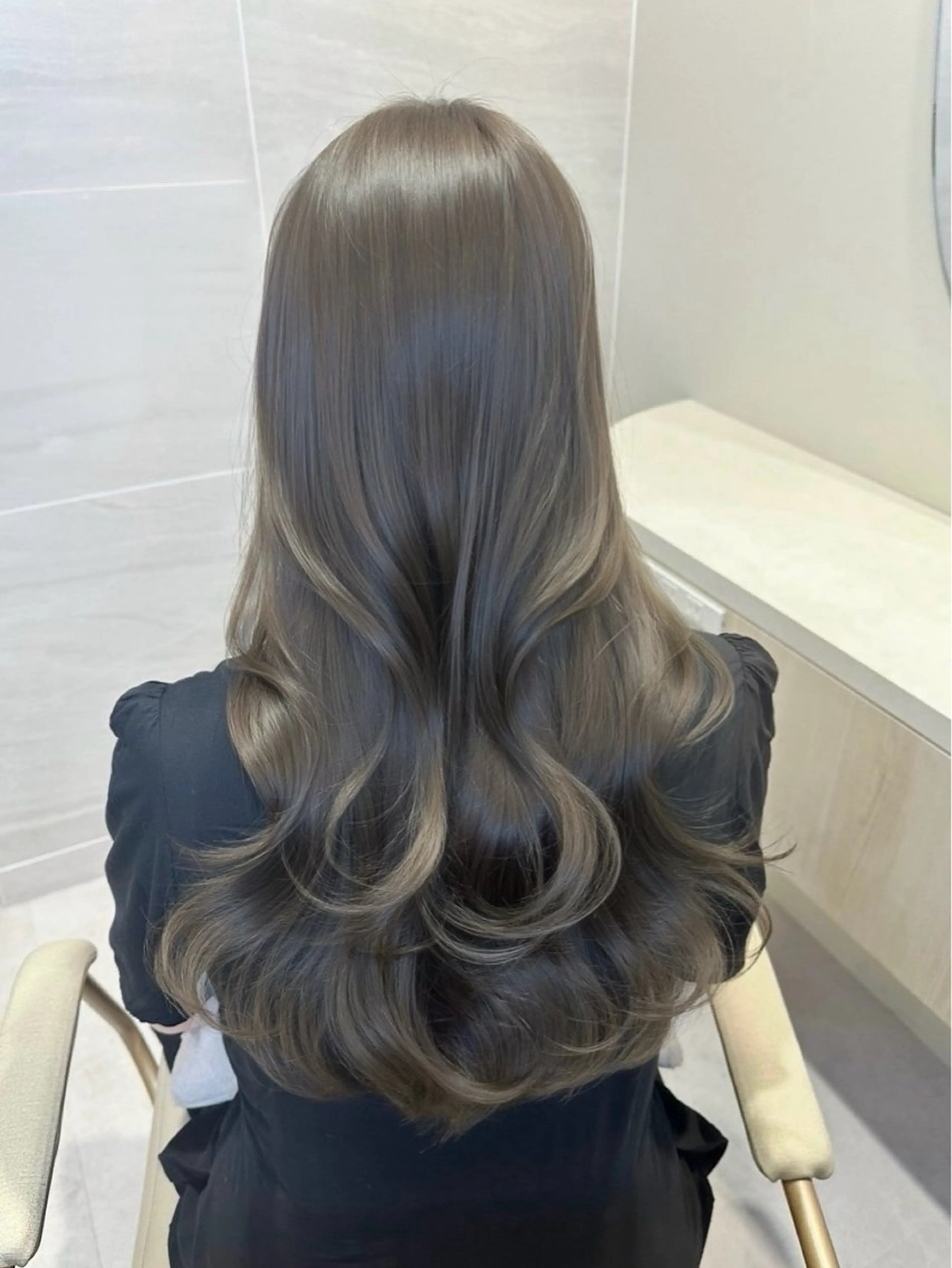 ロング カラー グレージュ イルミナカラー カット ヘアカラー トリートメント Ms.CHARM所属・透明感カラー🌿 グレージュ🐺陽介のヘアスタイル