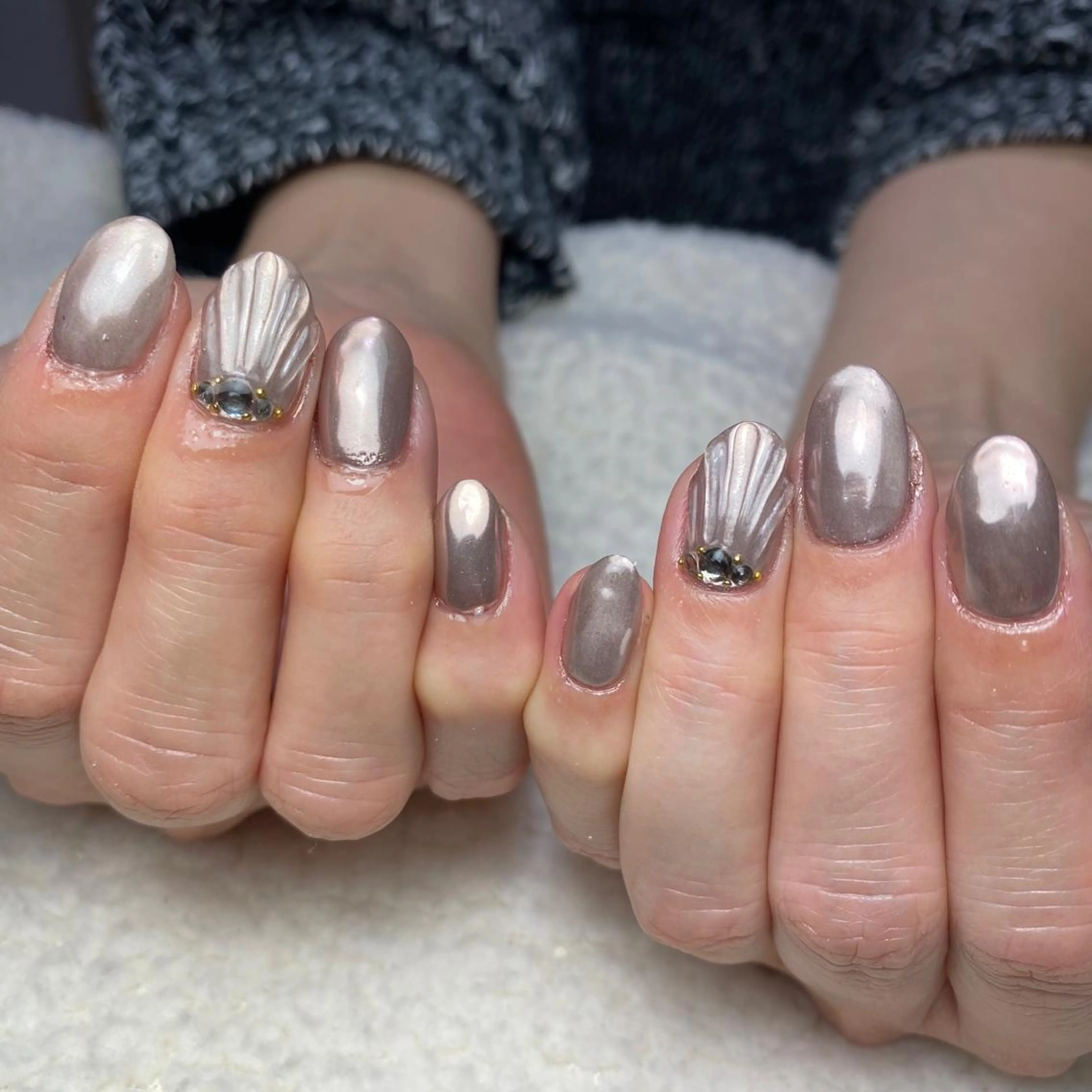 ネイル ミラーネイル ハンドネイル COCO+所属・COCO +のエステ・リラクイメージ