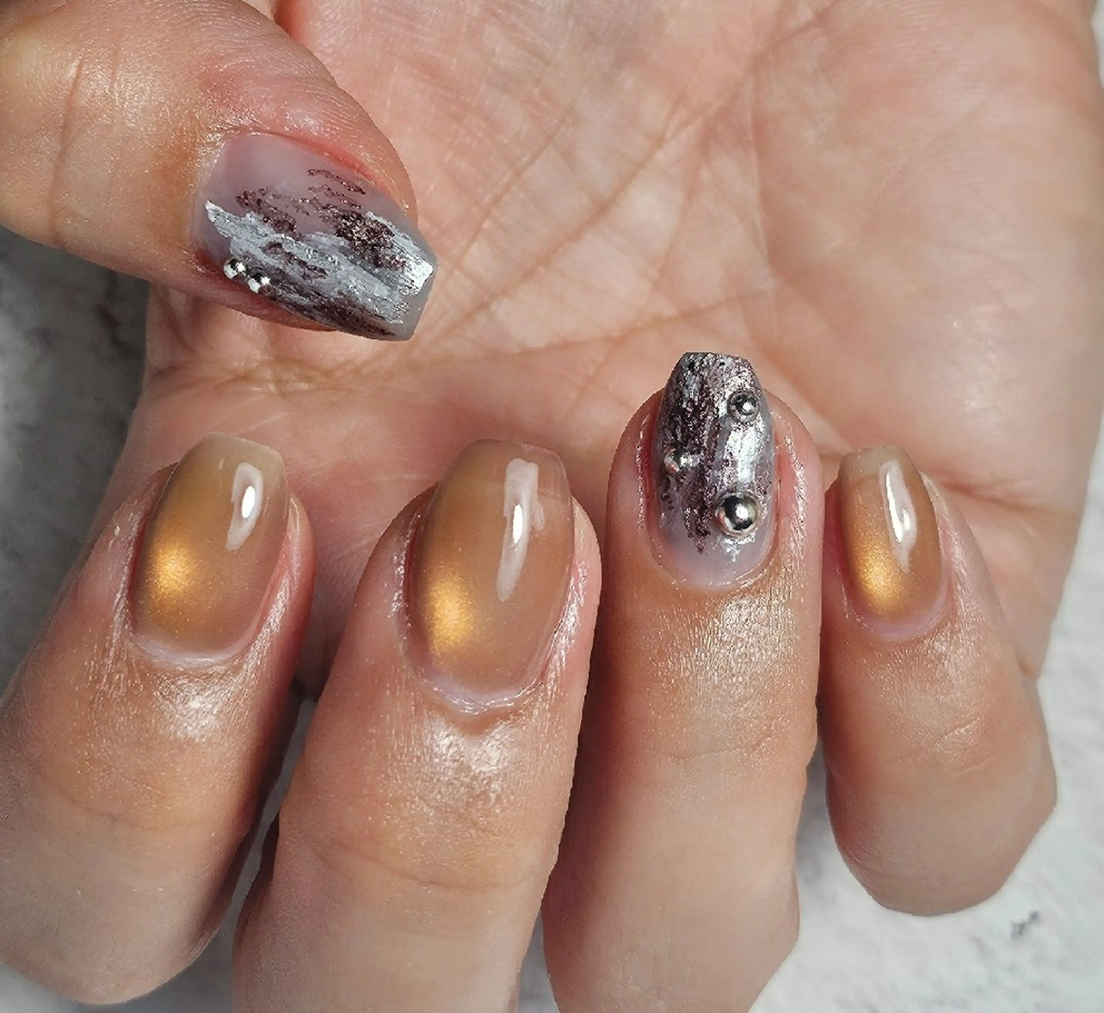 ネイル ハロウィン マグネットネイル ニュアンスネイル ハンドネイル Noah'snail   のネイルデザイン