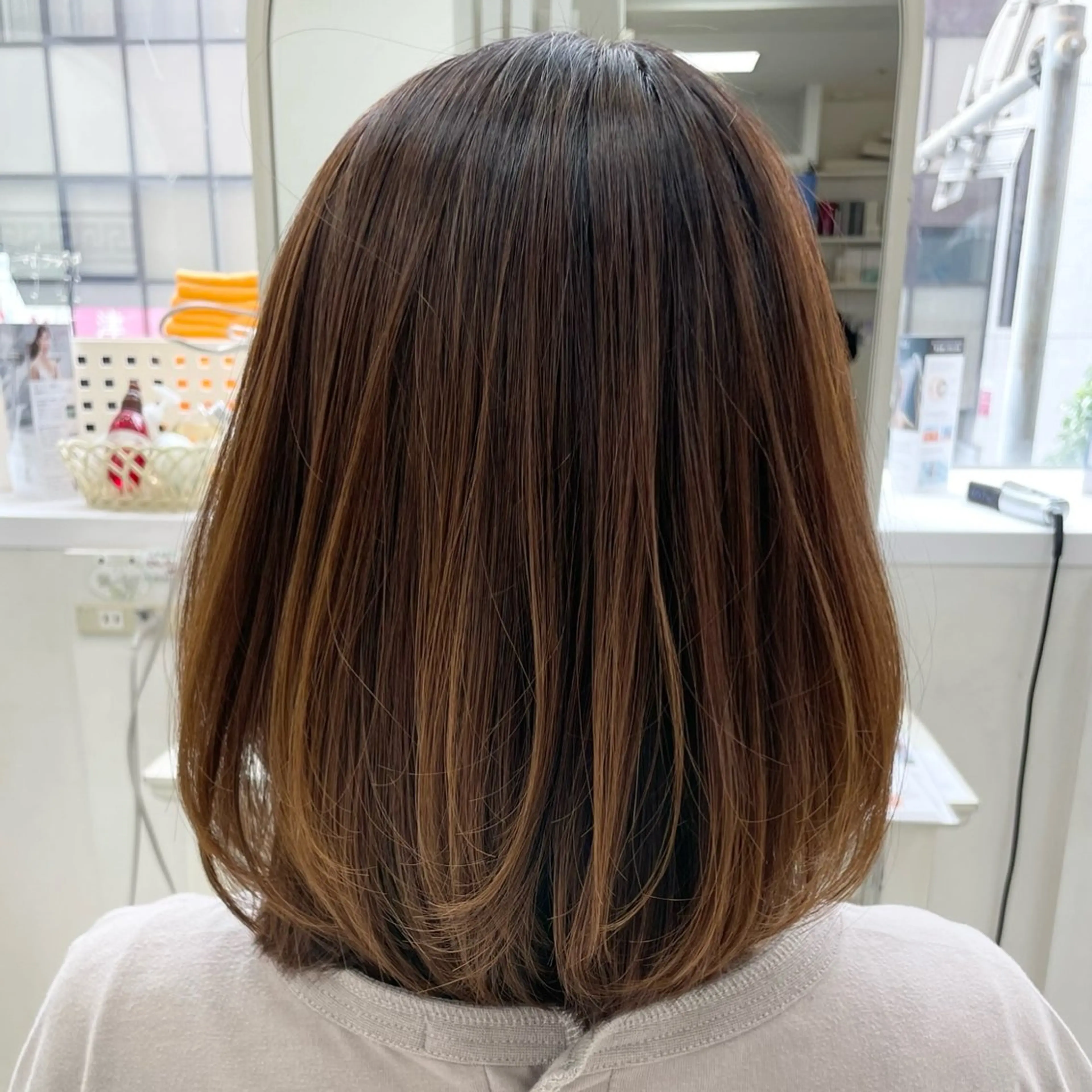 ミディアム カラー ヘアアレンジ レイヤーカット カット ヘアカラー トリートメント 町田 あみのヘアスタイル