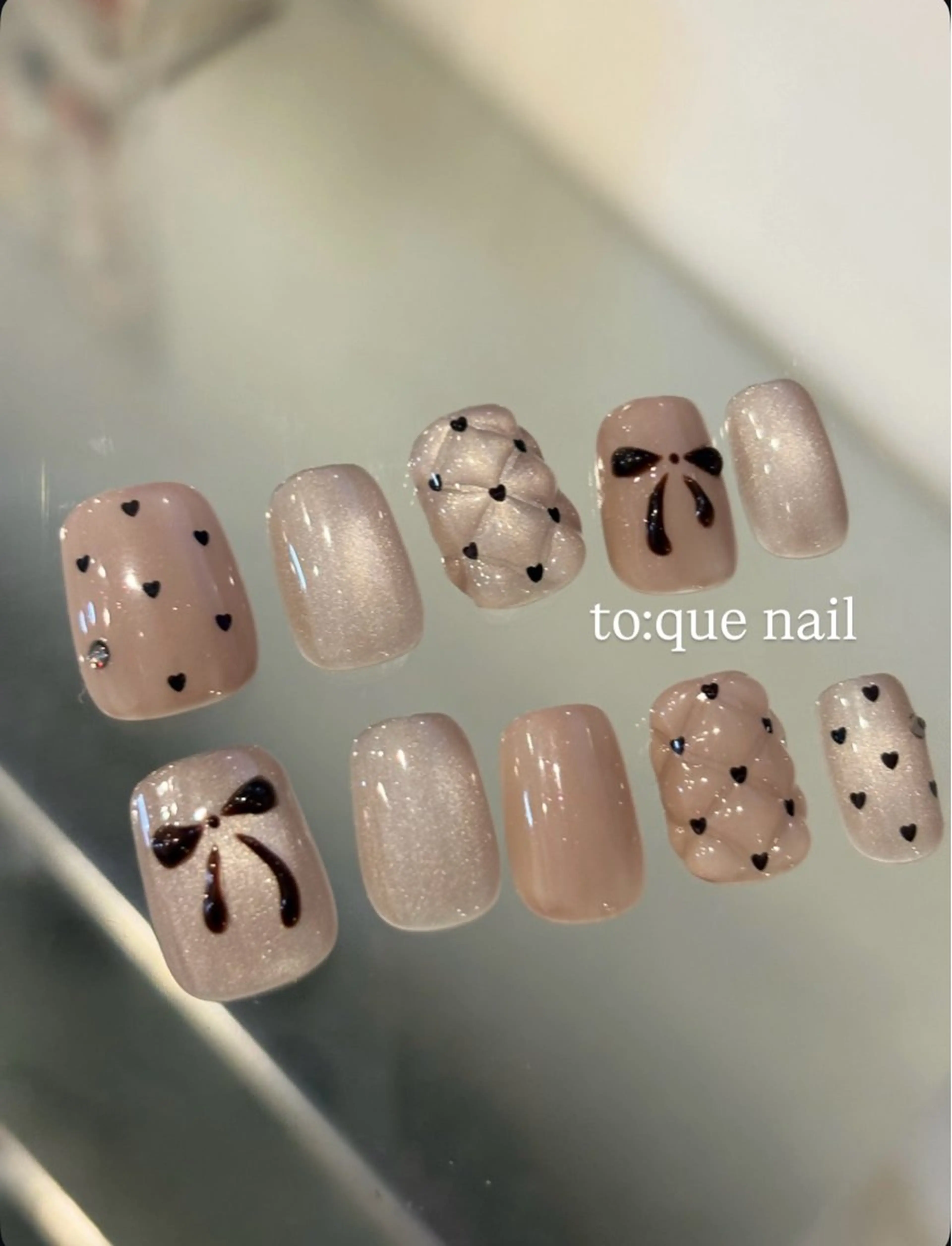 ネイル ジェルネイル パラジェル リボン 冬ネイル ハンドネイル to:que(トーク)所属・本町🤍ちゅるん 自爪育成✨🤍のネイルデザイン