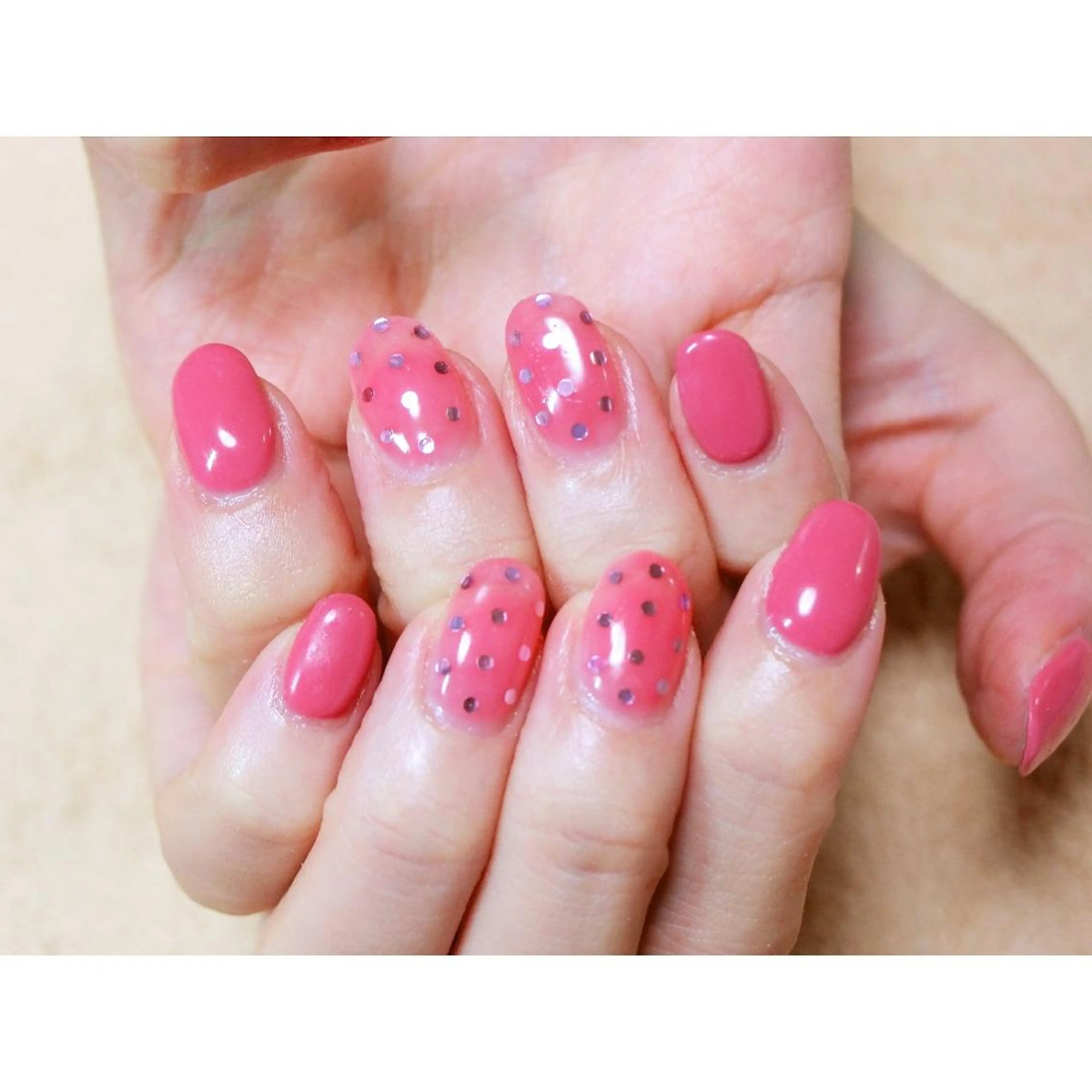 ネイル シンプルネイル 痛ネイル/ワンホン/ フィルイン/長さだしのネイルデザイン