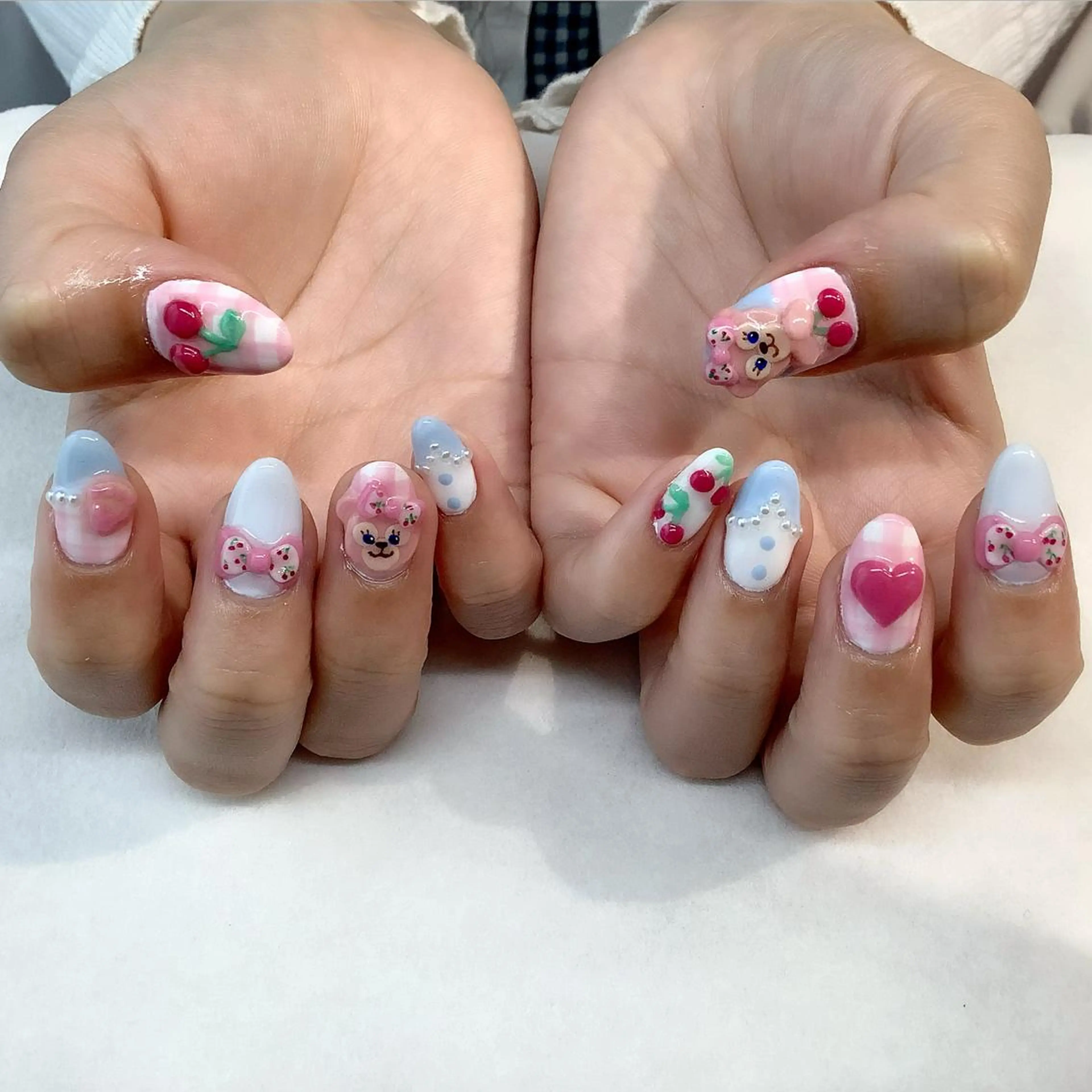 ネイル ハンドネイル 💎🐰 saki. m 🐰💎のネイルデザイン