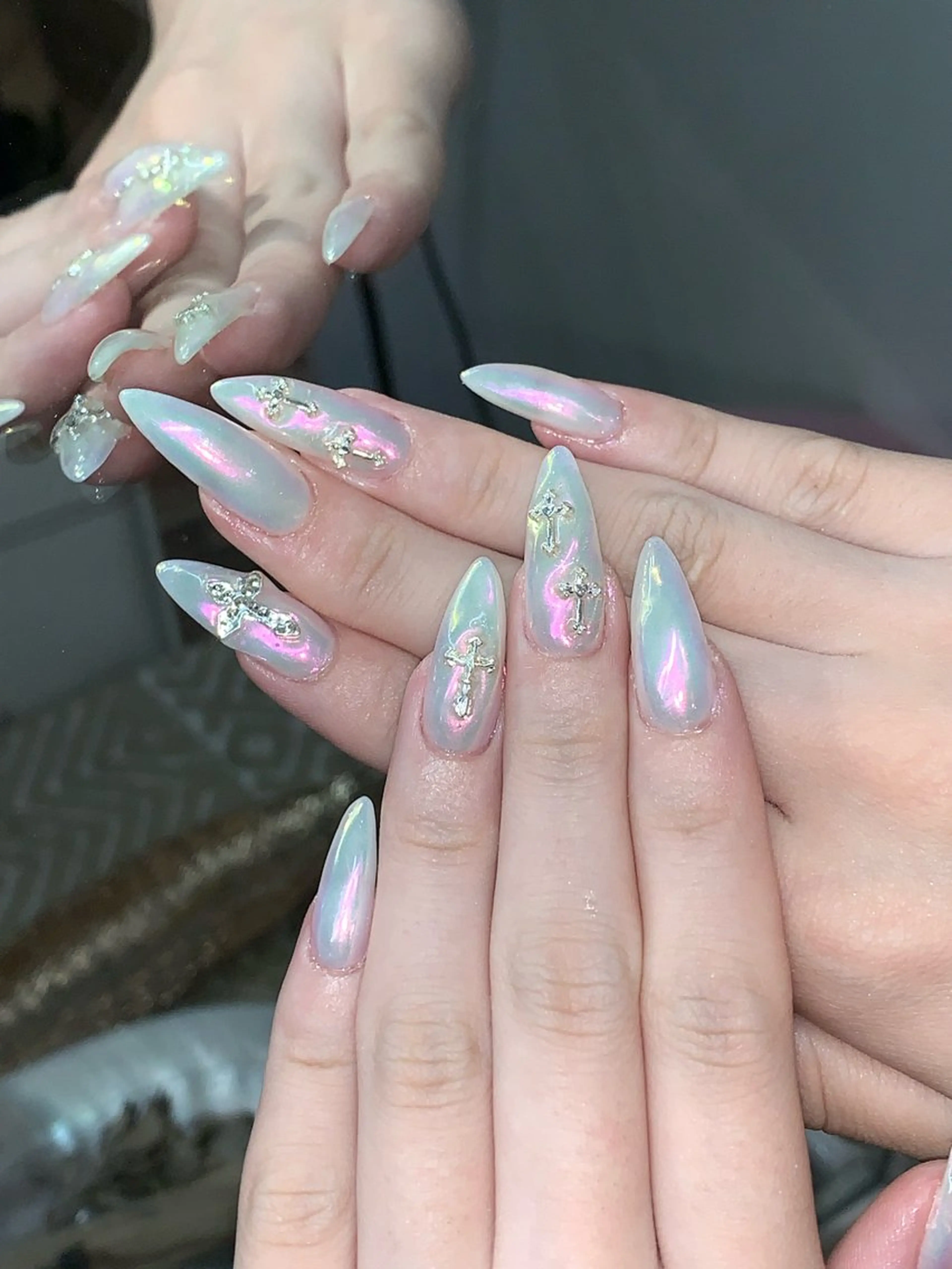 ネイル ハンドネイル NES NAIL所属・さゆり￤推しキャラ ￤ロングネイル🩷のネイルデザイン