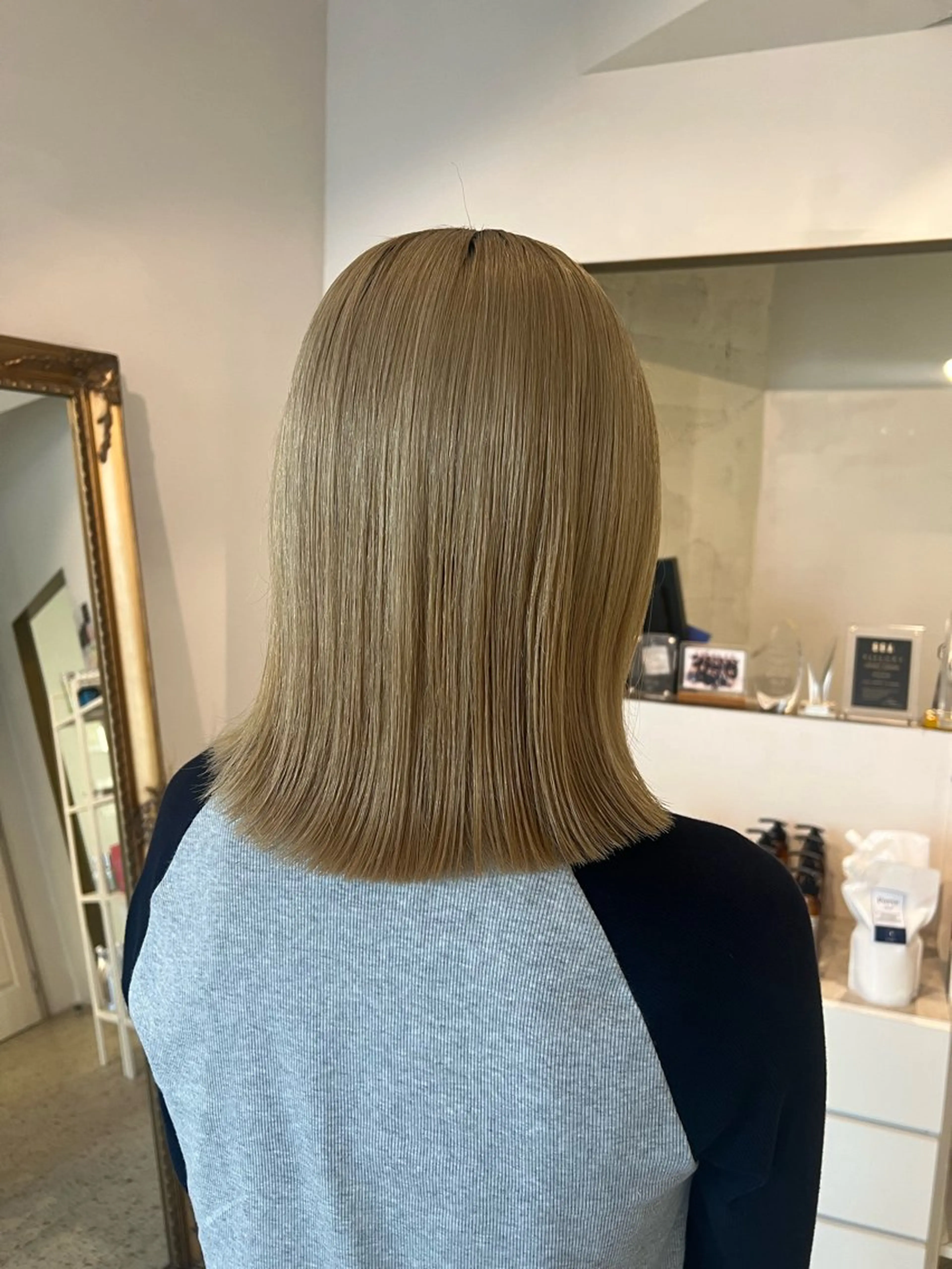 ミディアム KIJI所属・haruka /透明感カラーのヘアスタイル