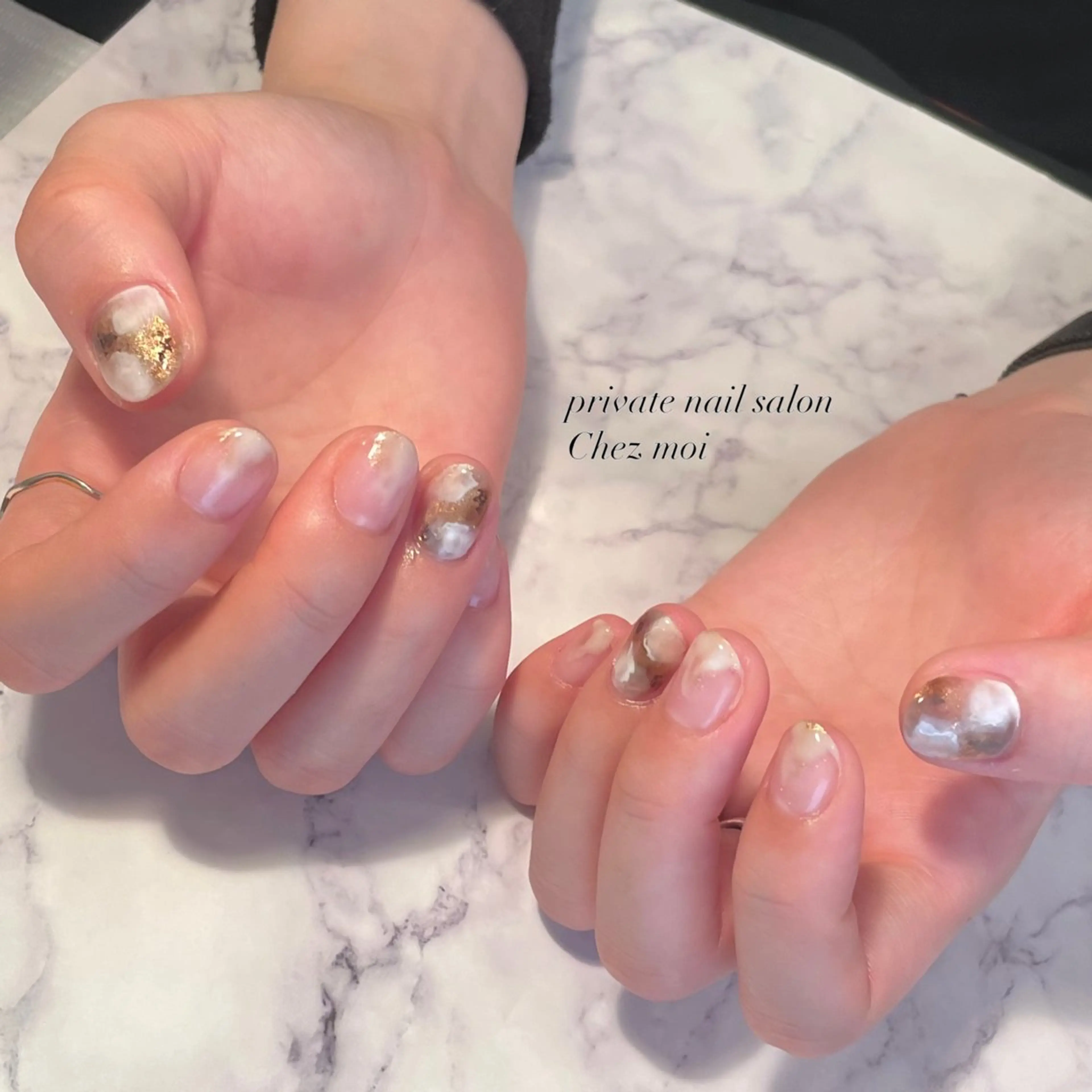 ネイル ニュアンスネイル KOMINE TOMOKOのネイルデザイン