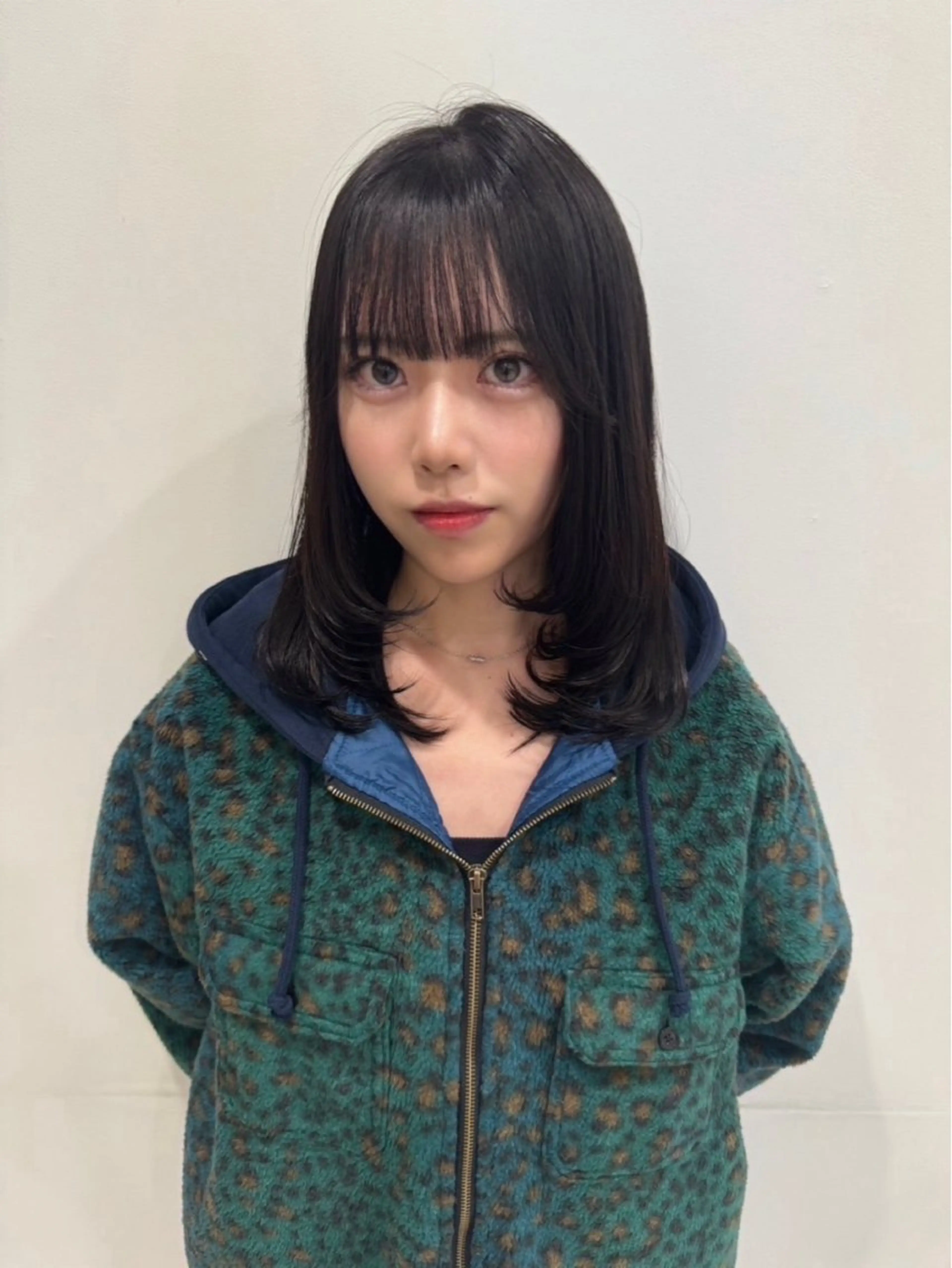 ミディアム カラー ヘアアレンジ カット トリートメント ヘッドスパ ヘアセット 韓国レイヤーカット /韓国トレンドカラーのヘアスタイル