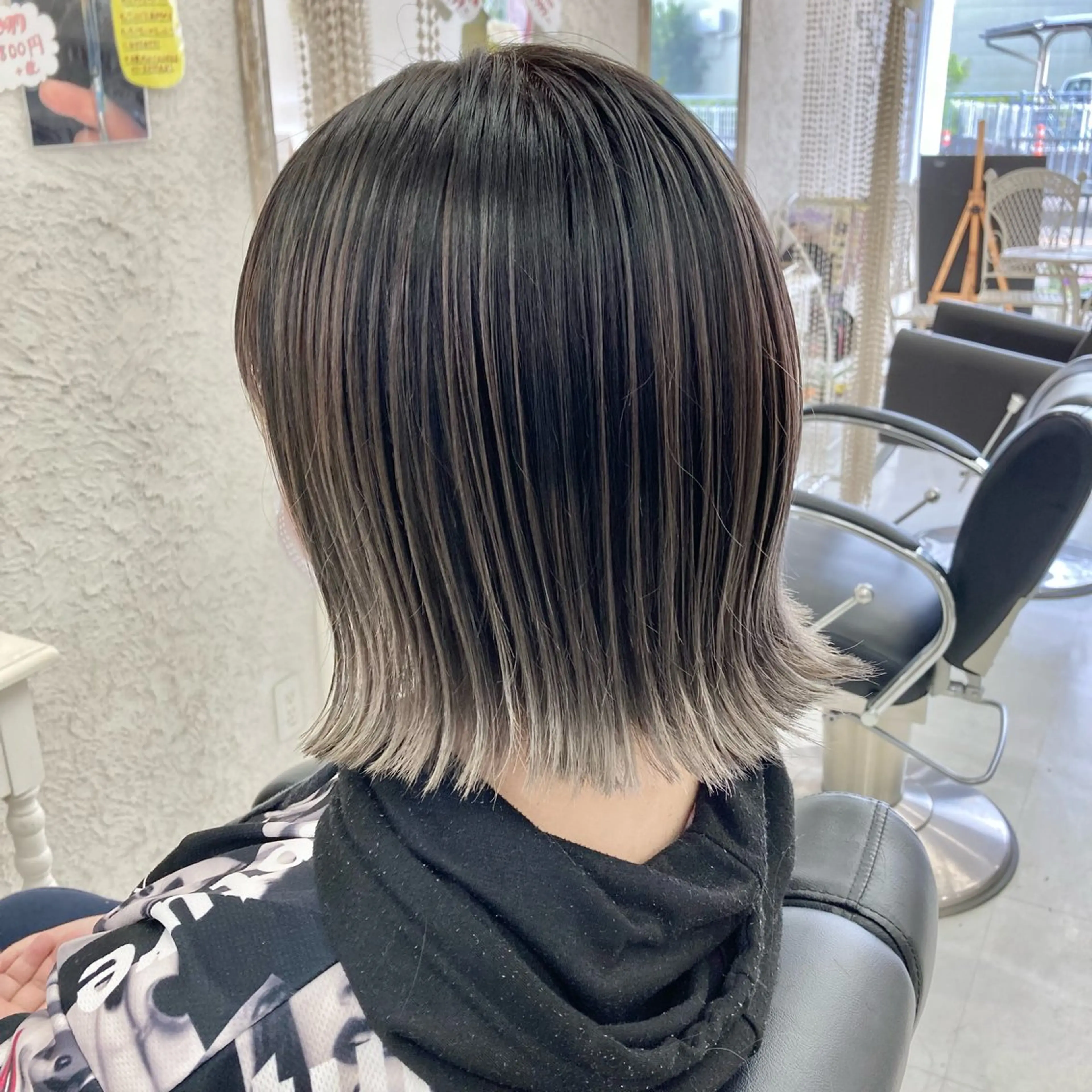 バレイヤージュ＋艶髪トリートメント（ブリーチ込）の写真