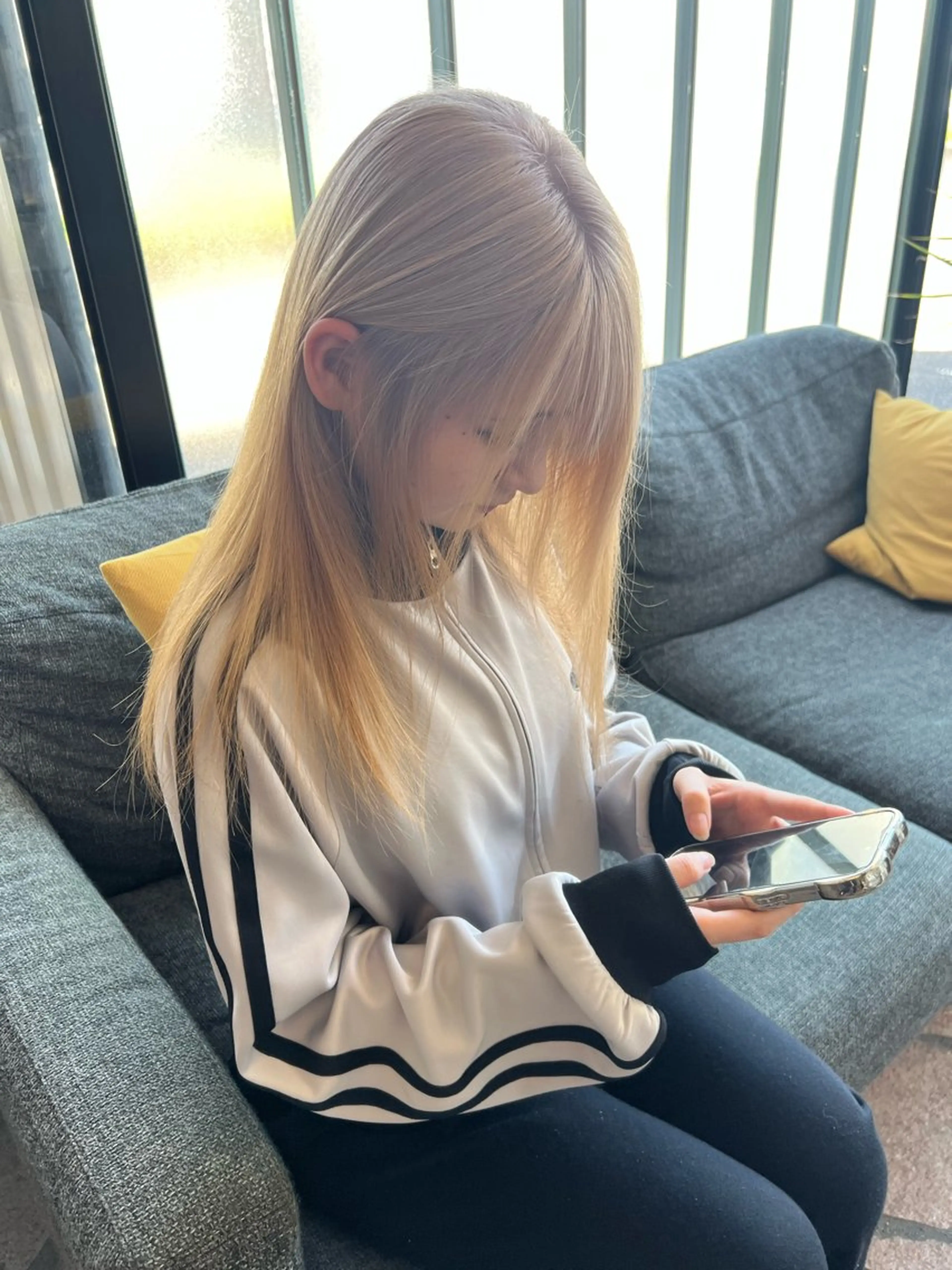 ロング カラー 只野 真衣のヘアスタイル