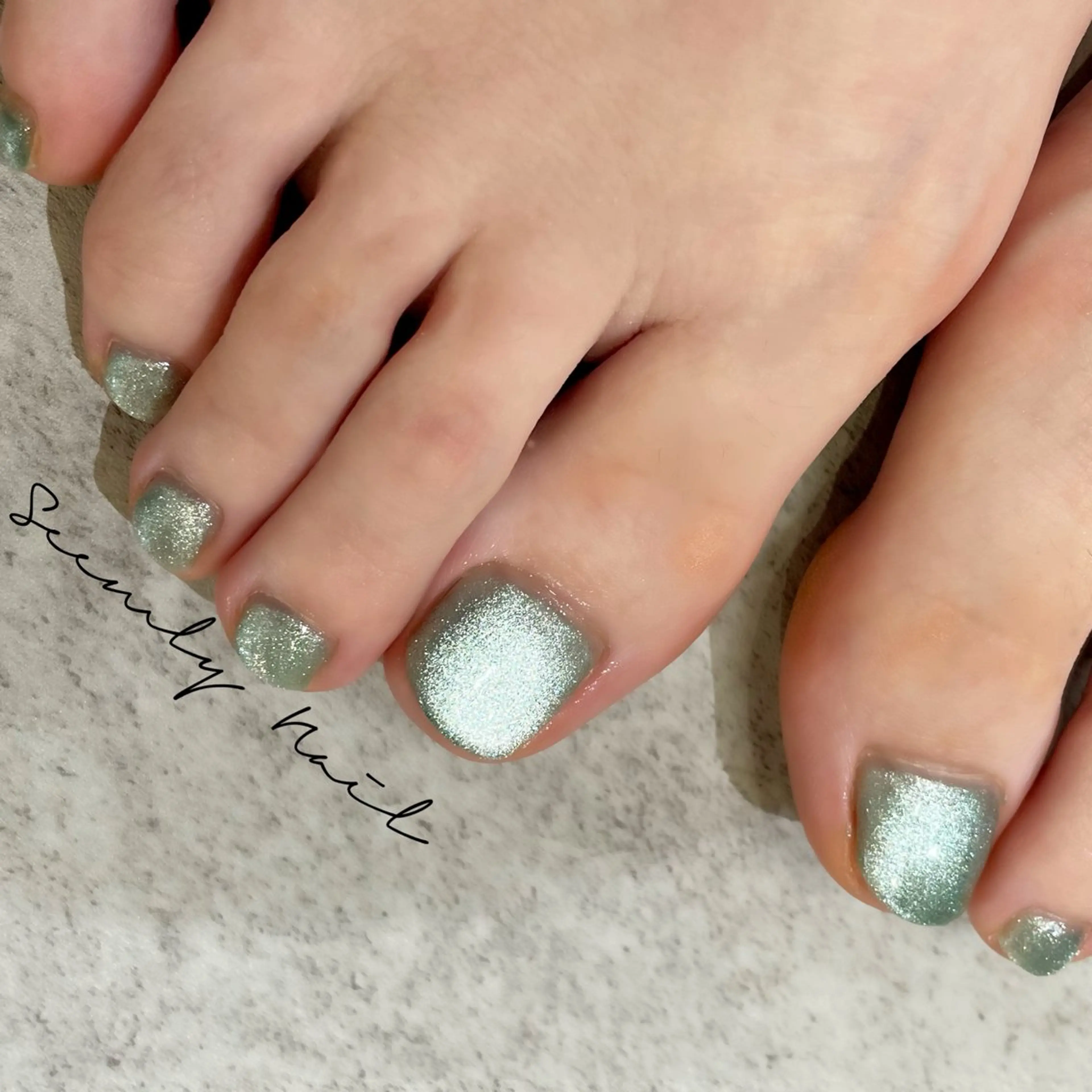 ネイル ブルー フラワーネイル フットネイル ラメ(グリッター) マグネットネイル Seemly 千田町店所属・フラワーパラジェル 🌸シームリーエミのネイルデザイン