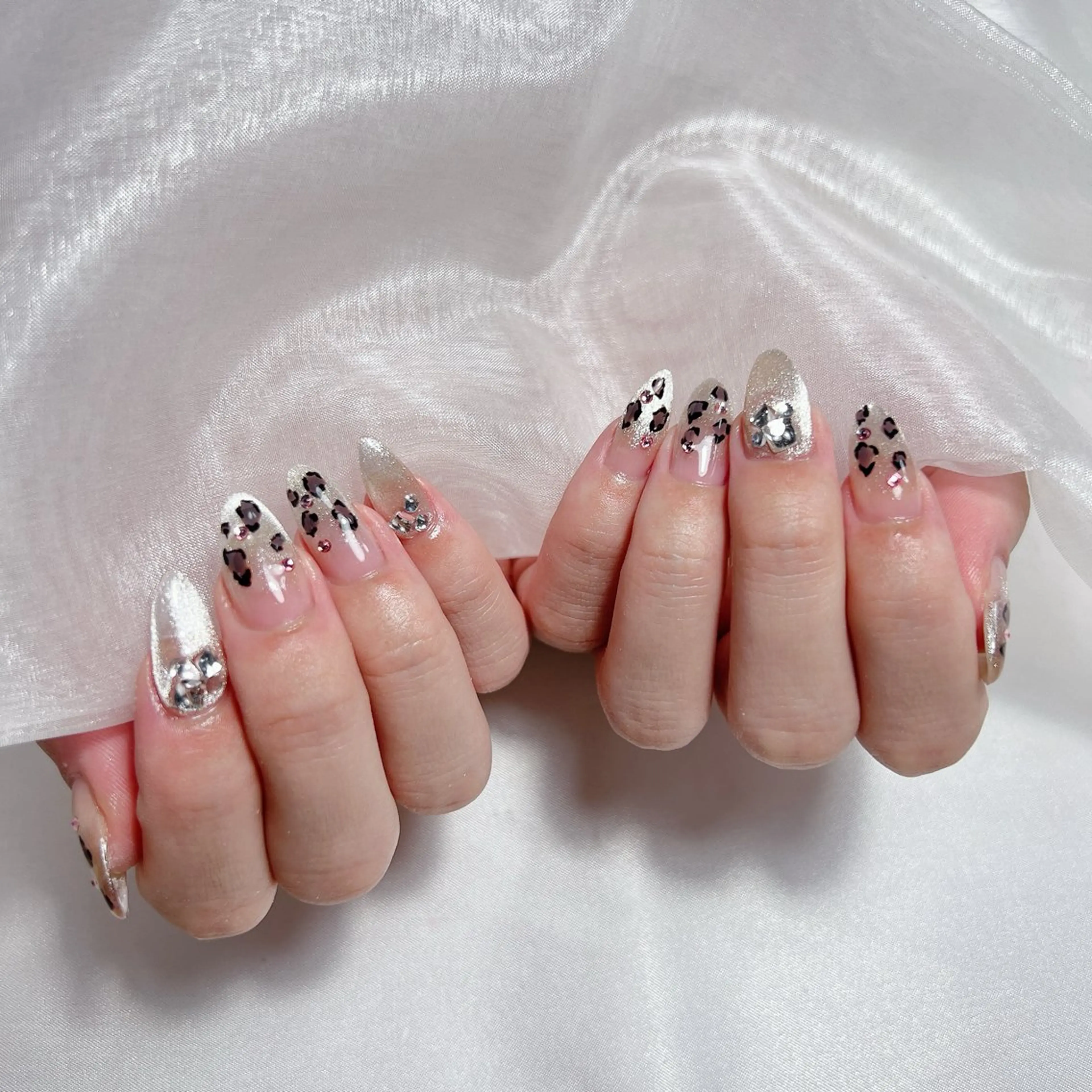 ネイル ジェルネイル 韓国ネイル ラメ(グリッター) マグネットネイル ミラーネイル ハンドネイル -nail salon-Reward所属・nail salon Rewardのネイルデザイン