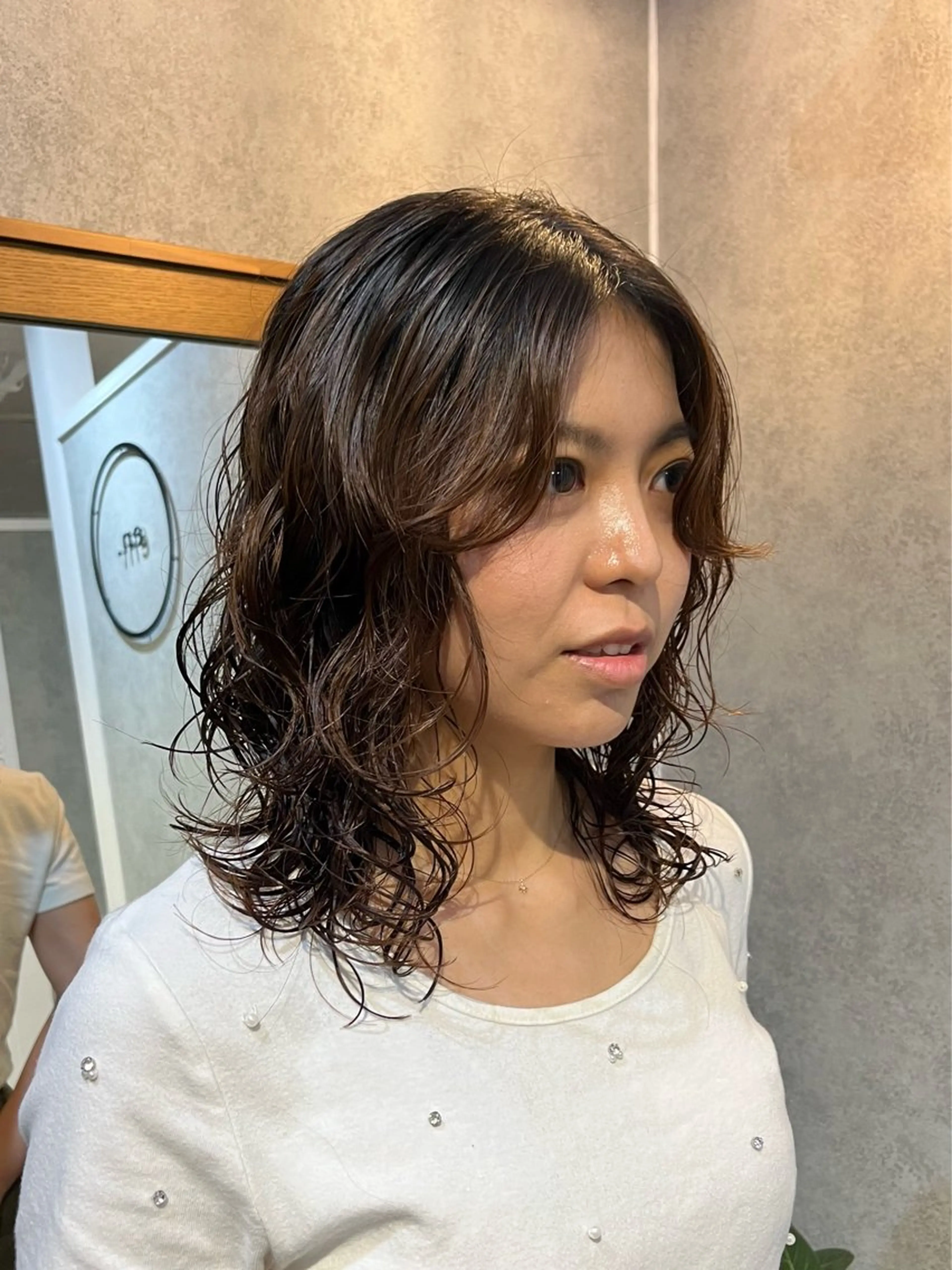 ミディアム パーマ カット パーマ ボブ/プツッとボブ/ 暖色カラー/モエのヘアスタイル