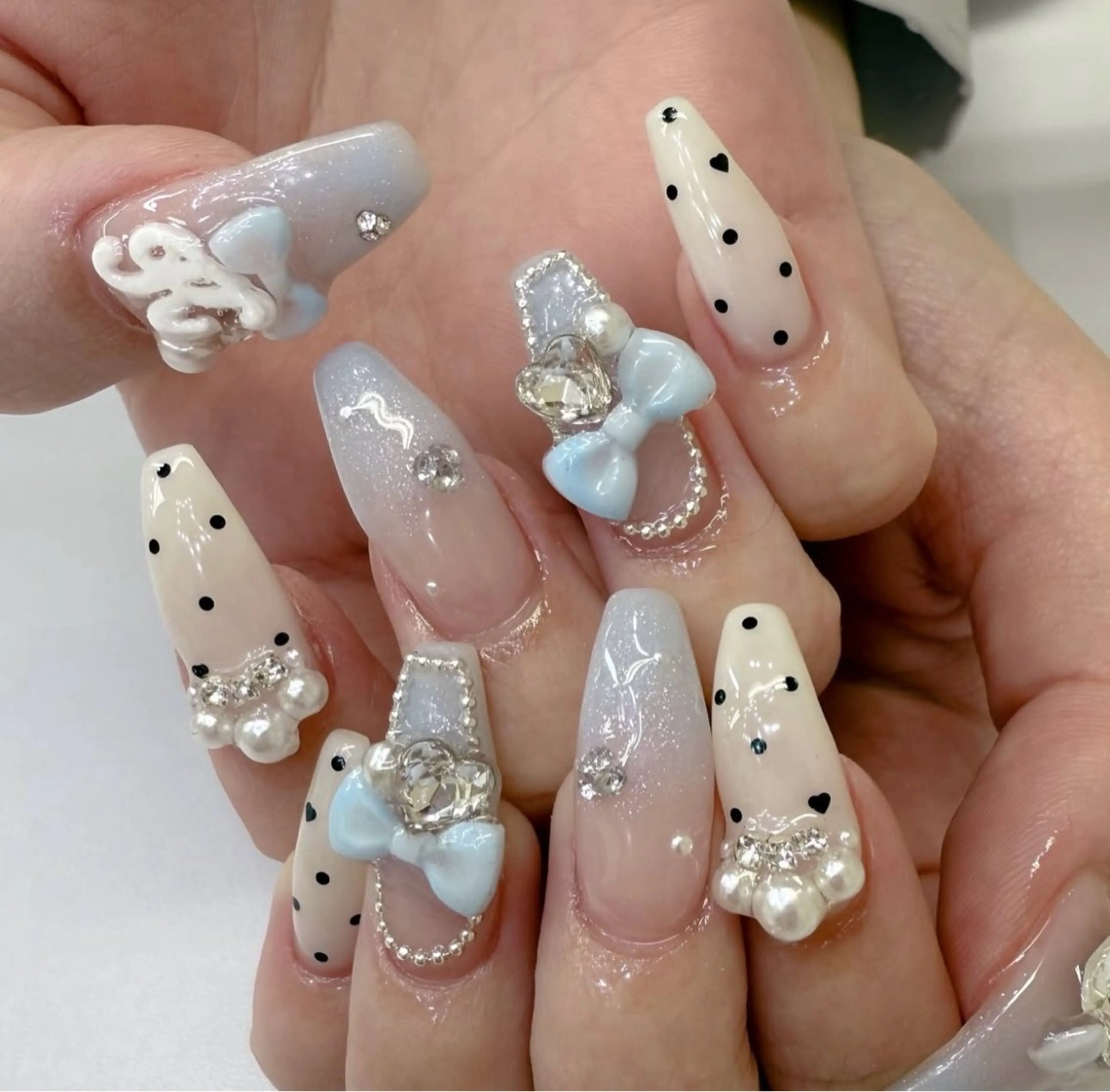 ミディアム ハンドネイル Pio Mielのネイルデザイン