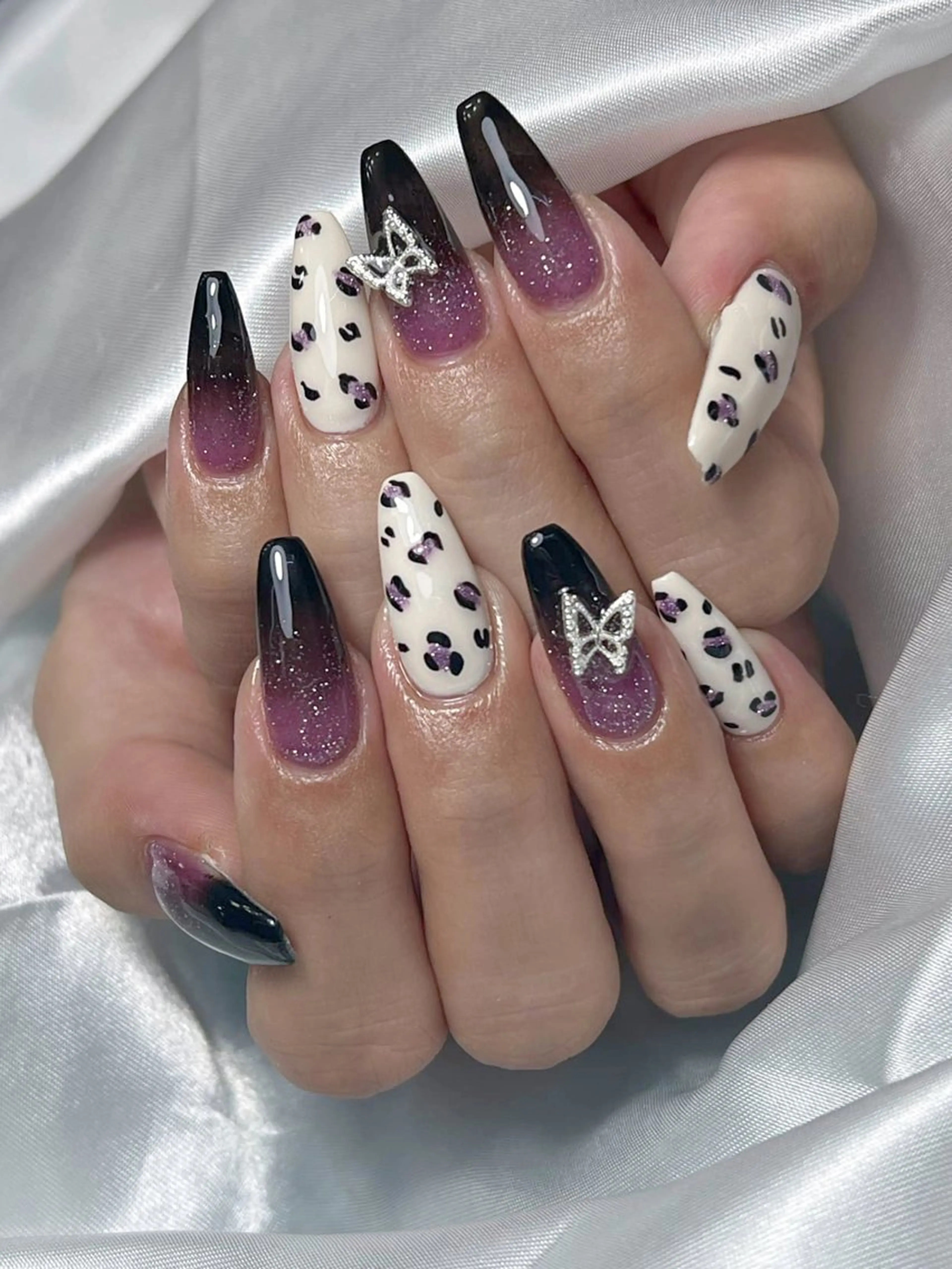 ネイル LEELA NAIL STUDIO所属・LEELA NAIL STUDIOのネイルデザイン