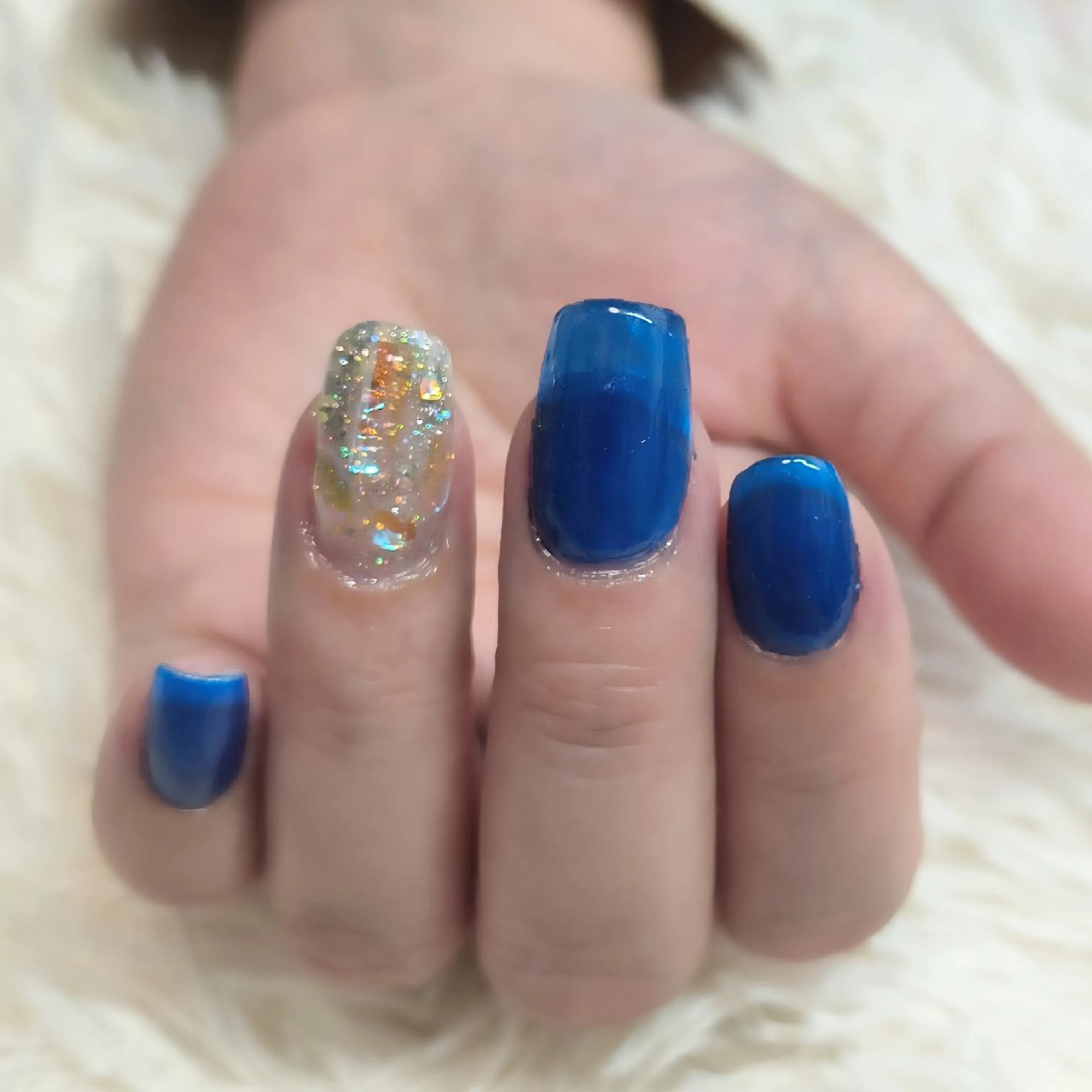 ネイル オーロラネイル キラキラネイル ラメ(グリッター) ネイビー スクエアネイル 島田 亜紀のネイルデザイン