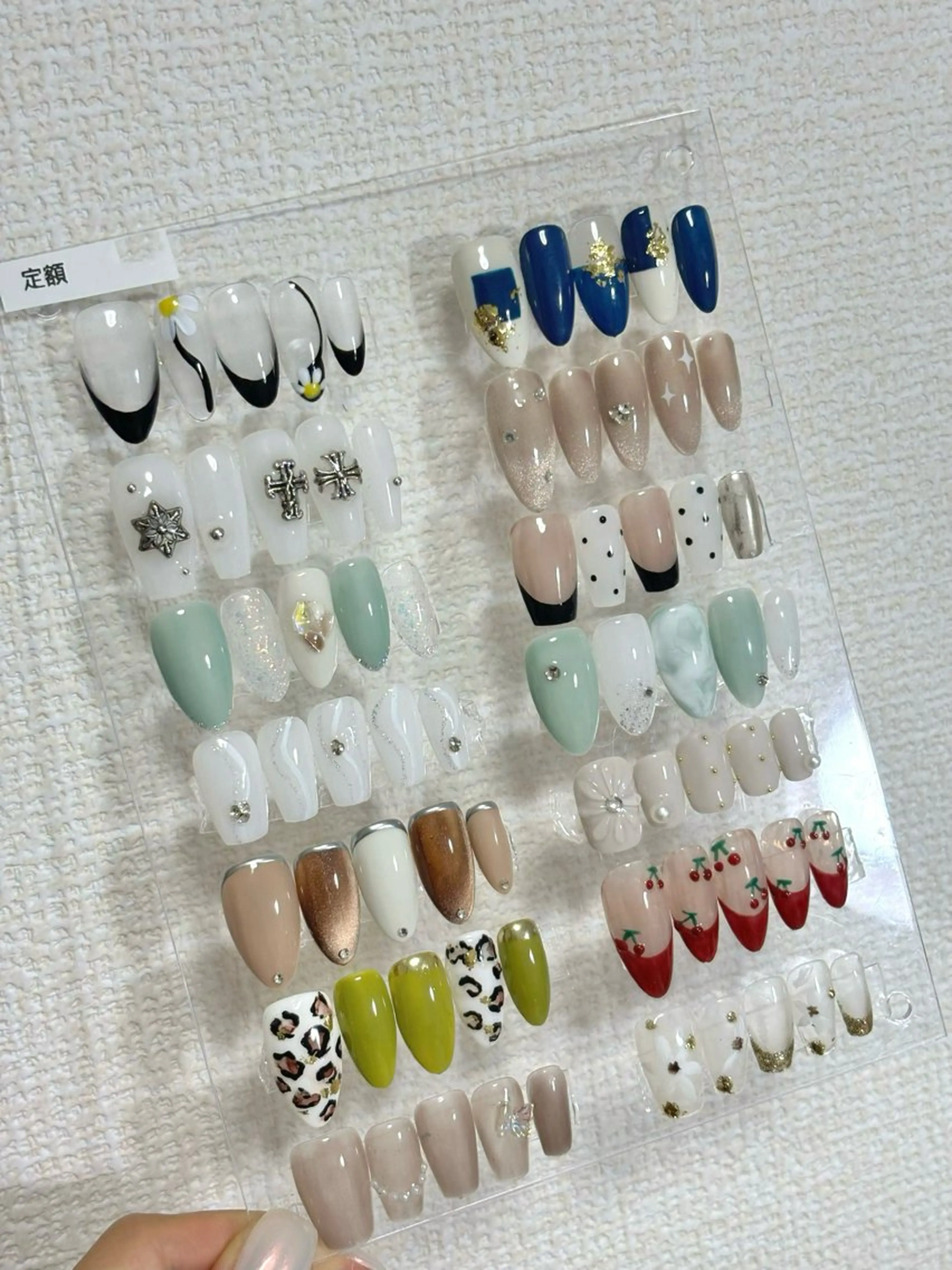 ⭐️定額コース　Ｂ⭐️ オフなし🌟色変更可能🉑　長さだし10本追加2980円の写真