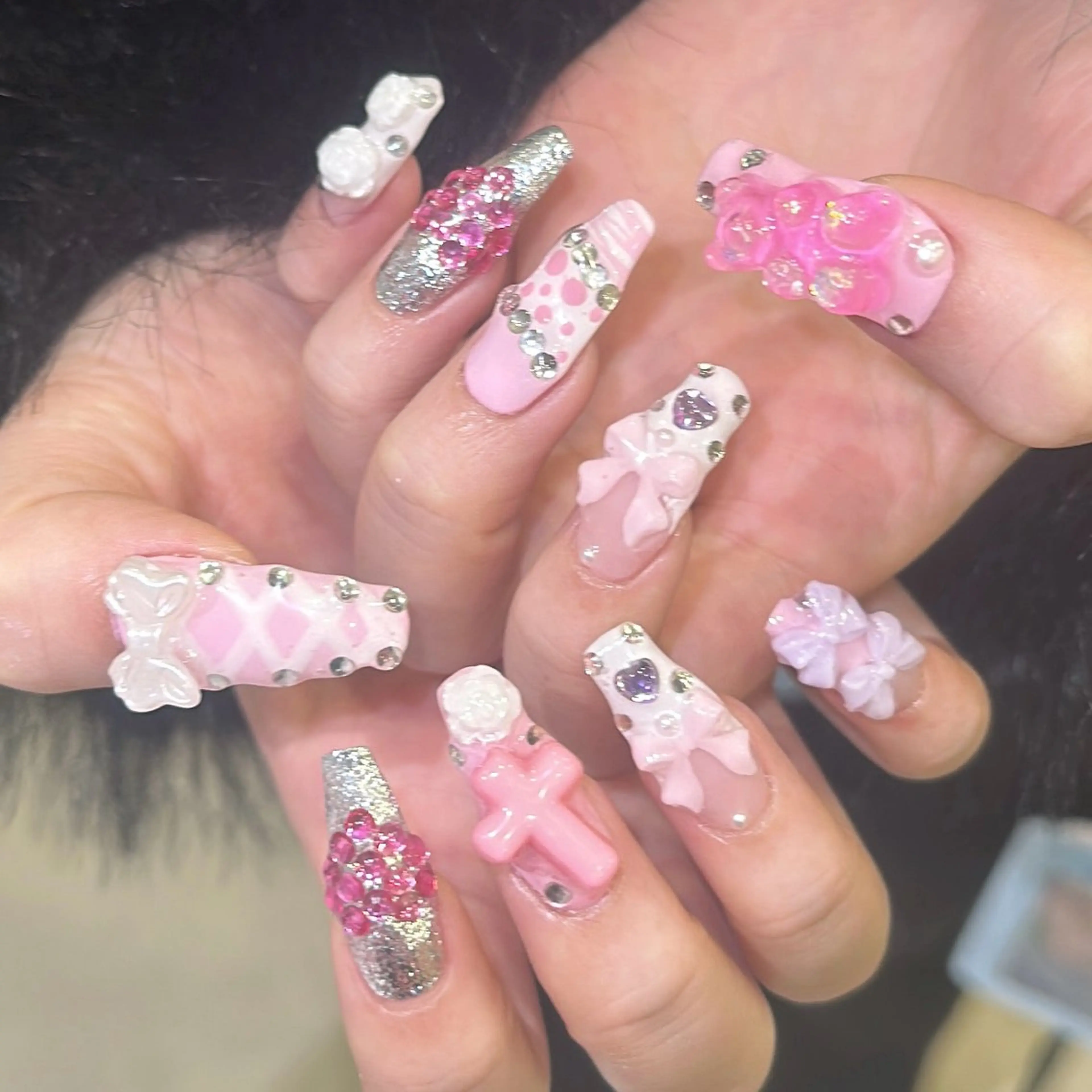 ネイル ハンドネイル 👽個性派ネイル🎀 komachiのヘアスタイル