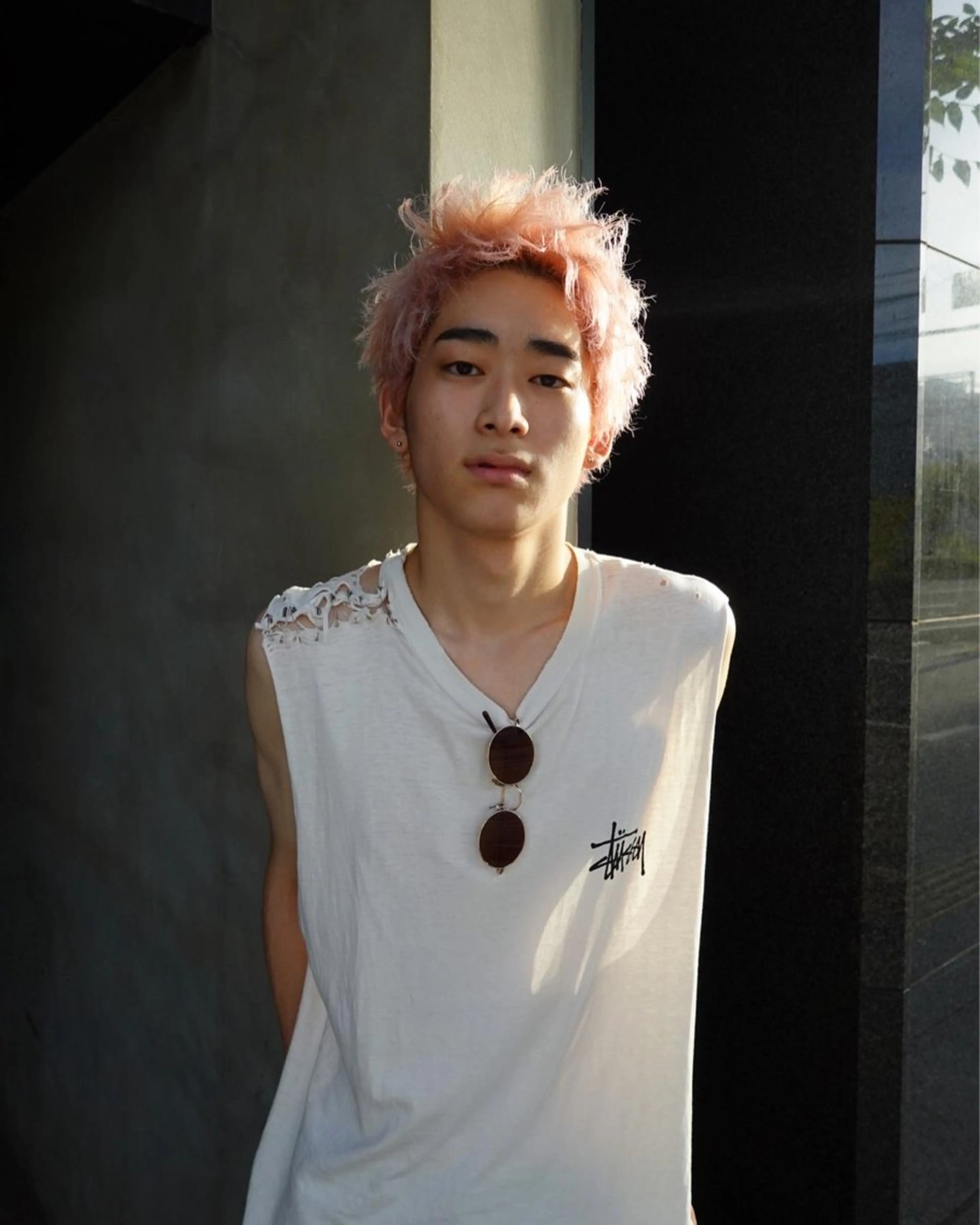 メンズカット&トリプルカラー（メンズカット、ダブルブリーチ、オンカラー）の写真