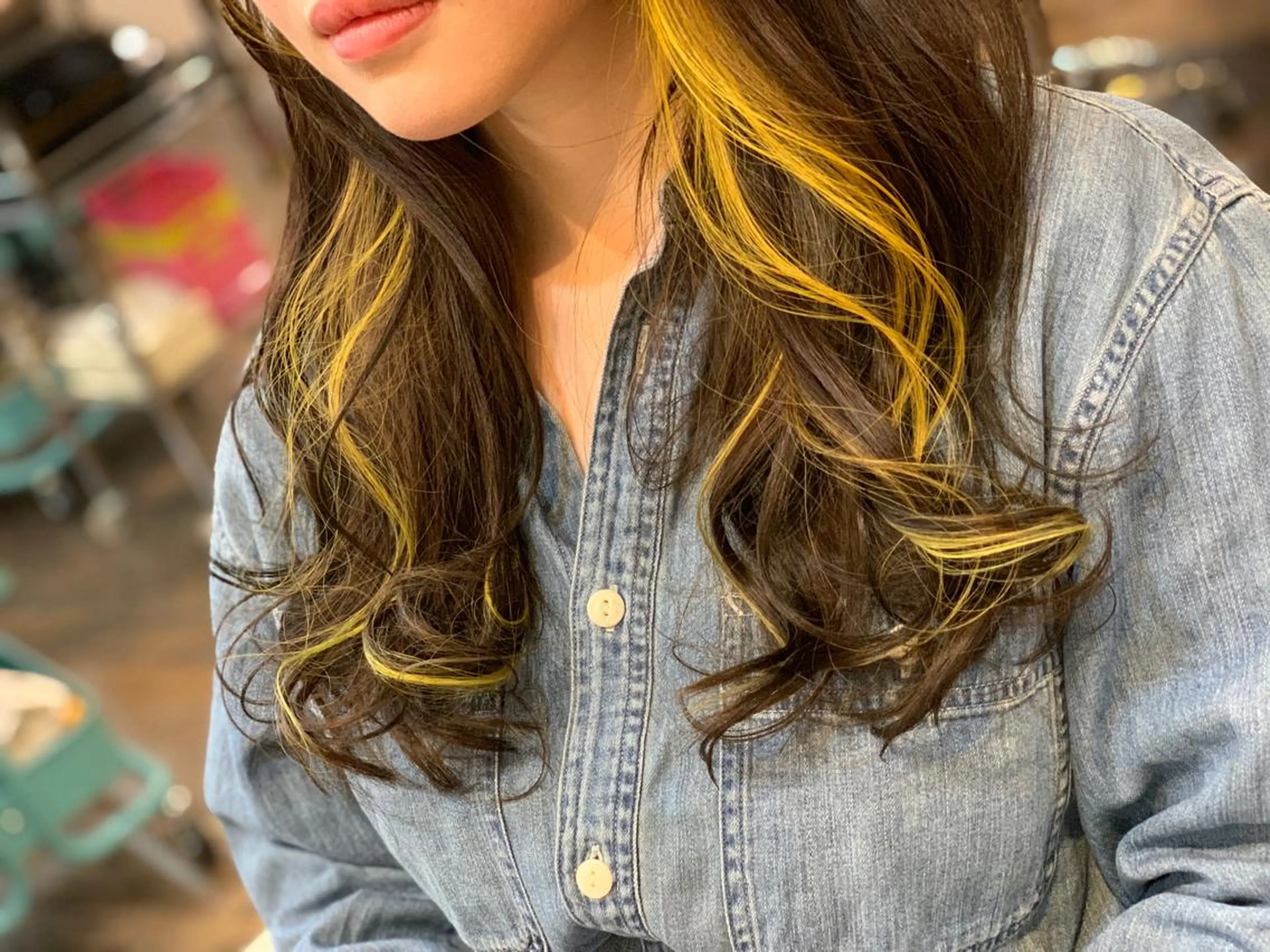 ロング イエローカラー Brooch ブローチのヘアスタイル