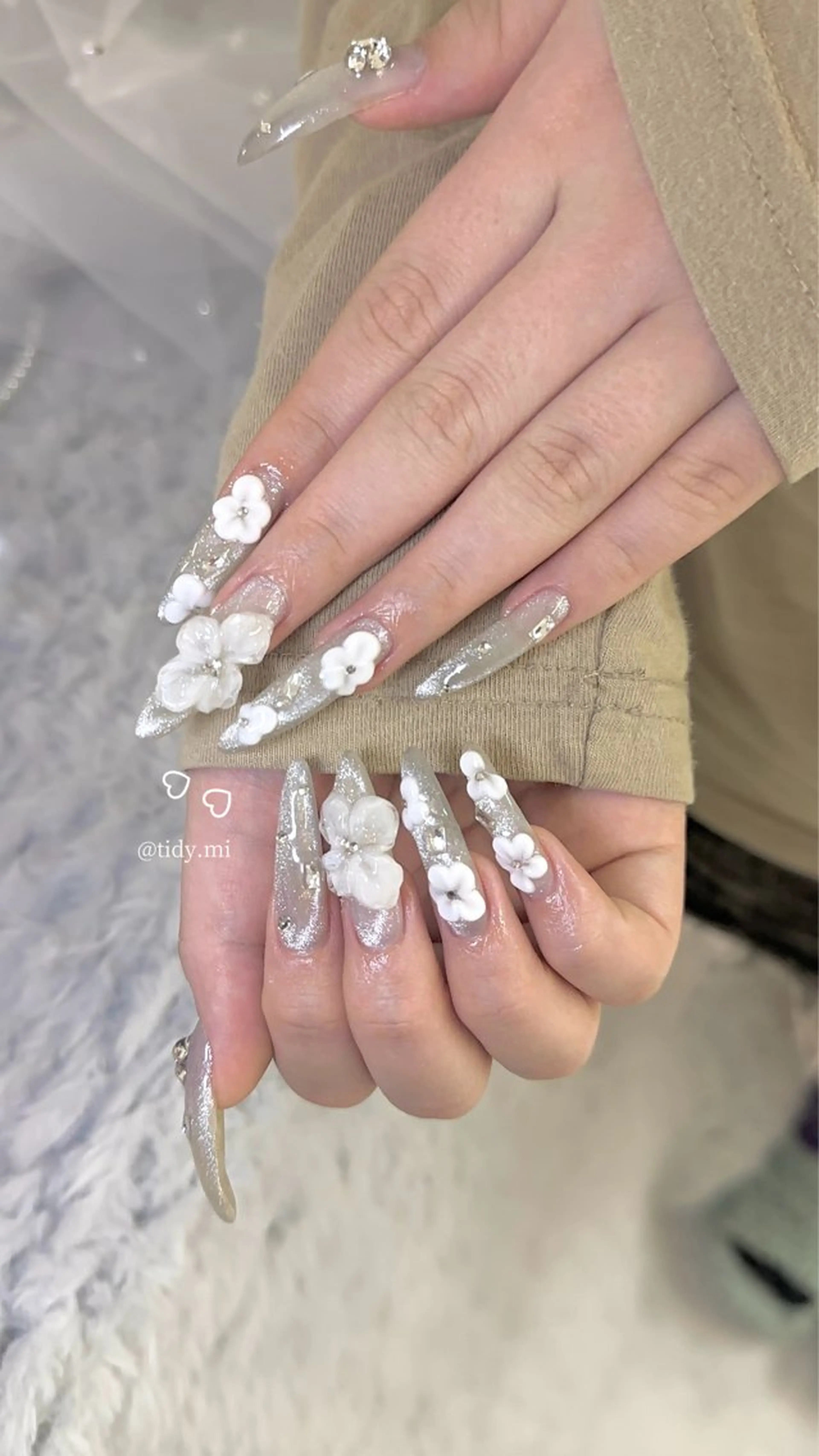 ネイル フットネイル ジェルネイル キラキラネイル 韓国ネイル マグネットネイル ハンドネイル TIDY .のネイルデザイン