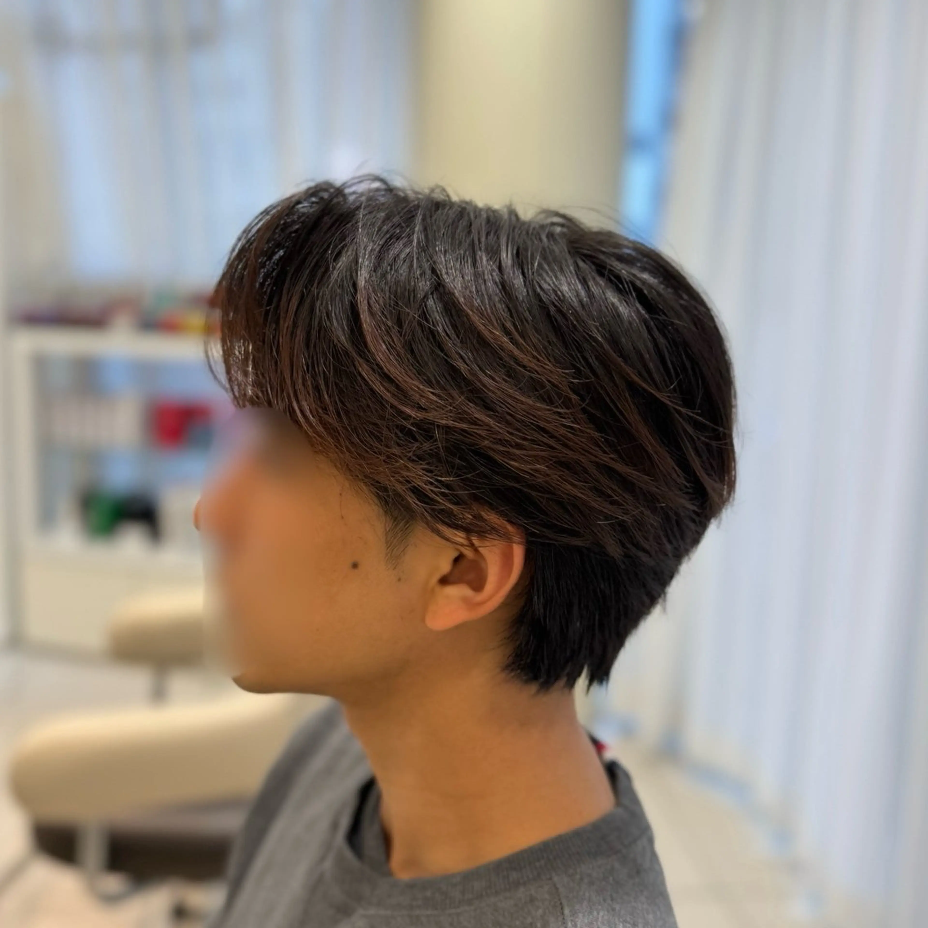 メンズ センターパート 曲がる縮毛/カルマパ ーマ/池袋/横村大全のヘアスタイル