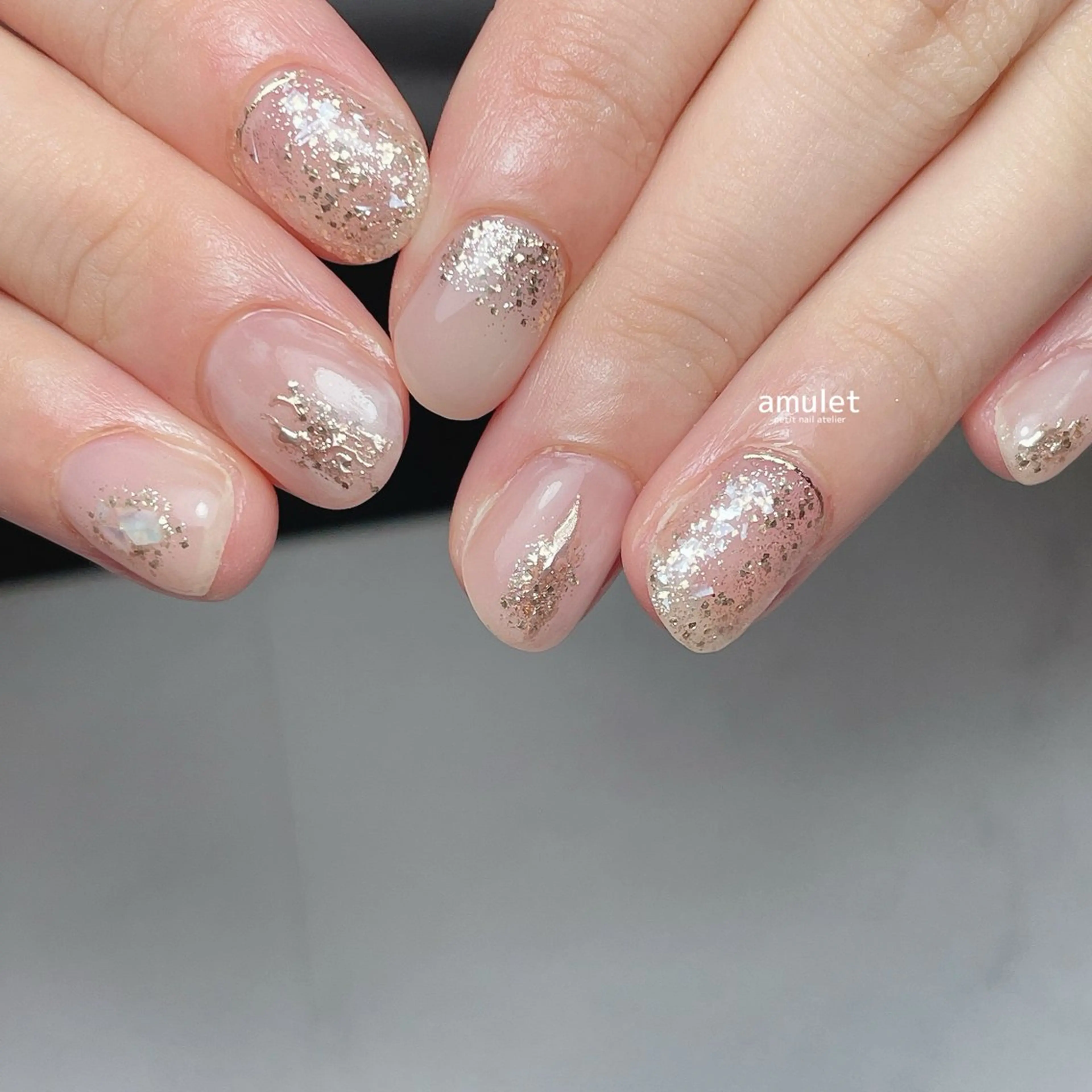 ネイル グラデーション キラキラネイル ミラーネイル ニュアンスネイル ワンカラーネイル ハンドネイル amulet TOMOMIのネイルデザイン